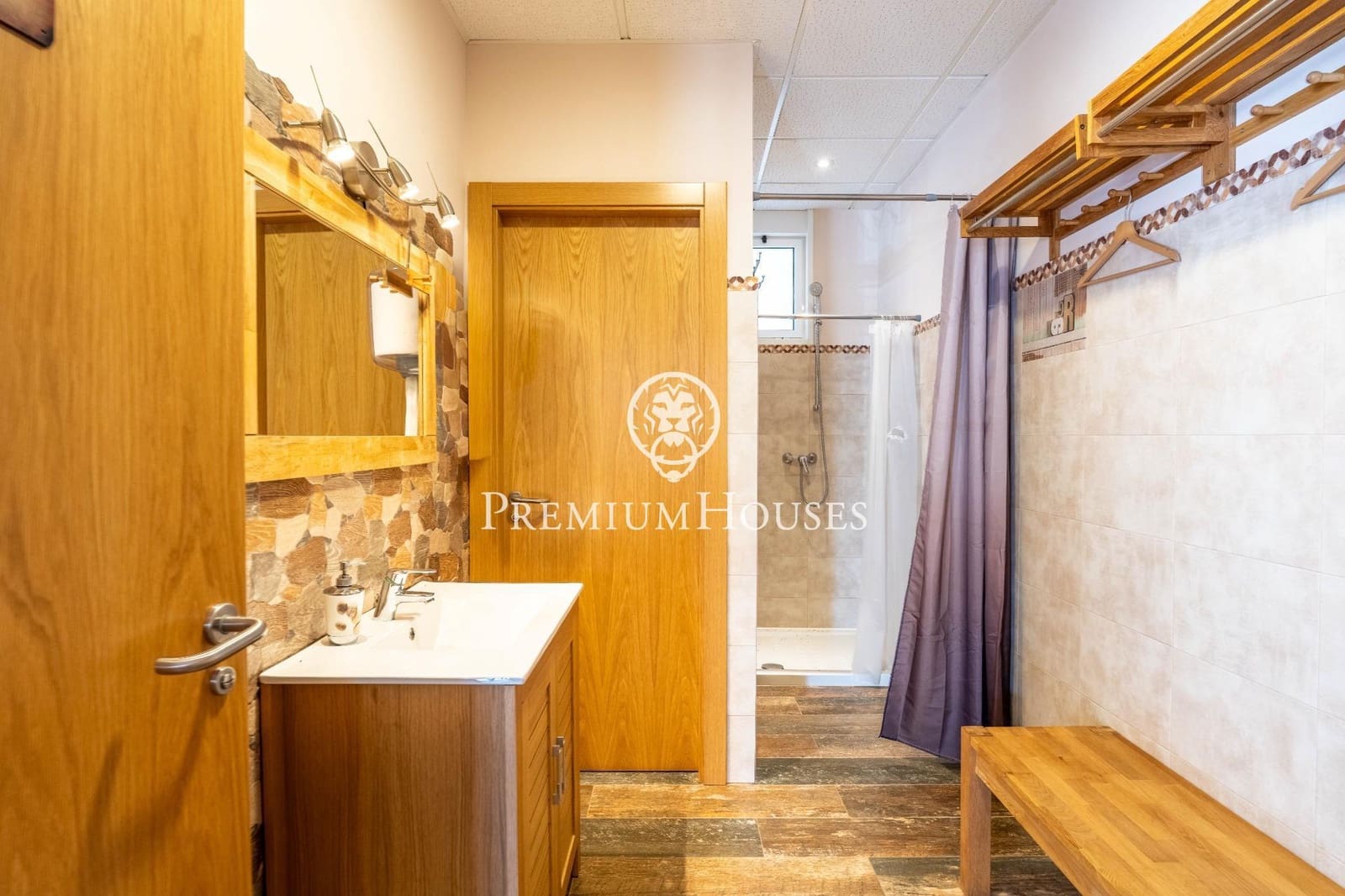 3 bedroom Commercial for rent in Vilafortuny - € 3,500 (Ref: 9311099)