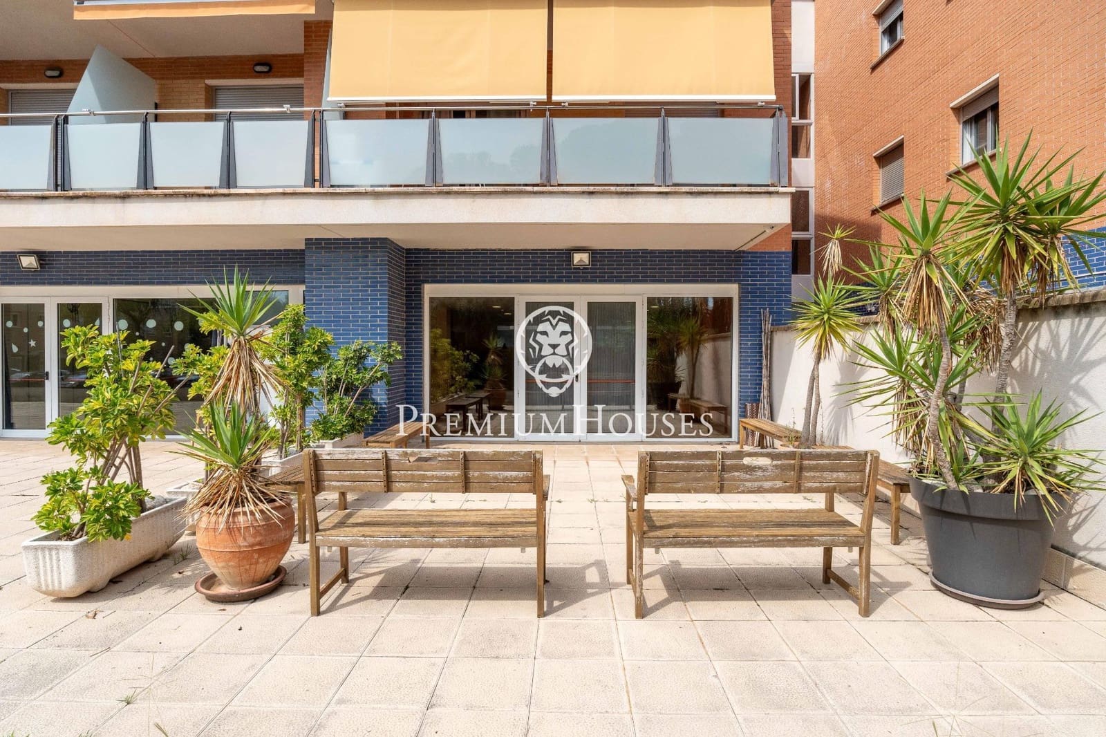 3 bedroom Commercial for rent in Vilafortuny - € 3,500 (Ref: 9311099)