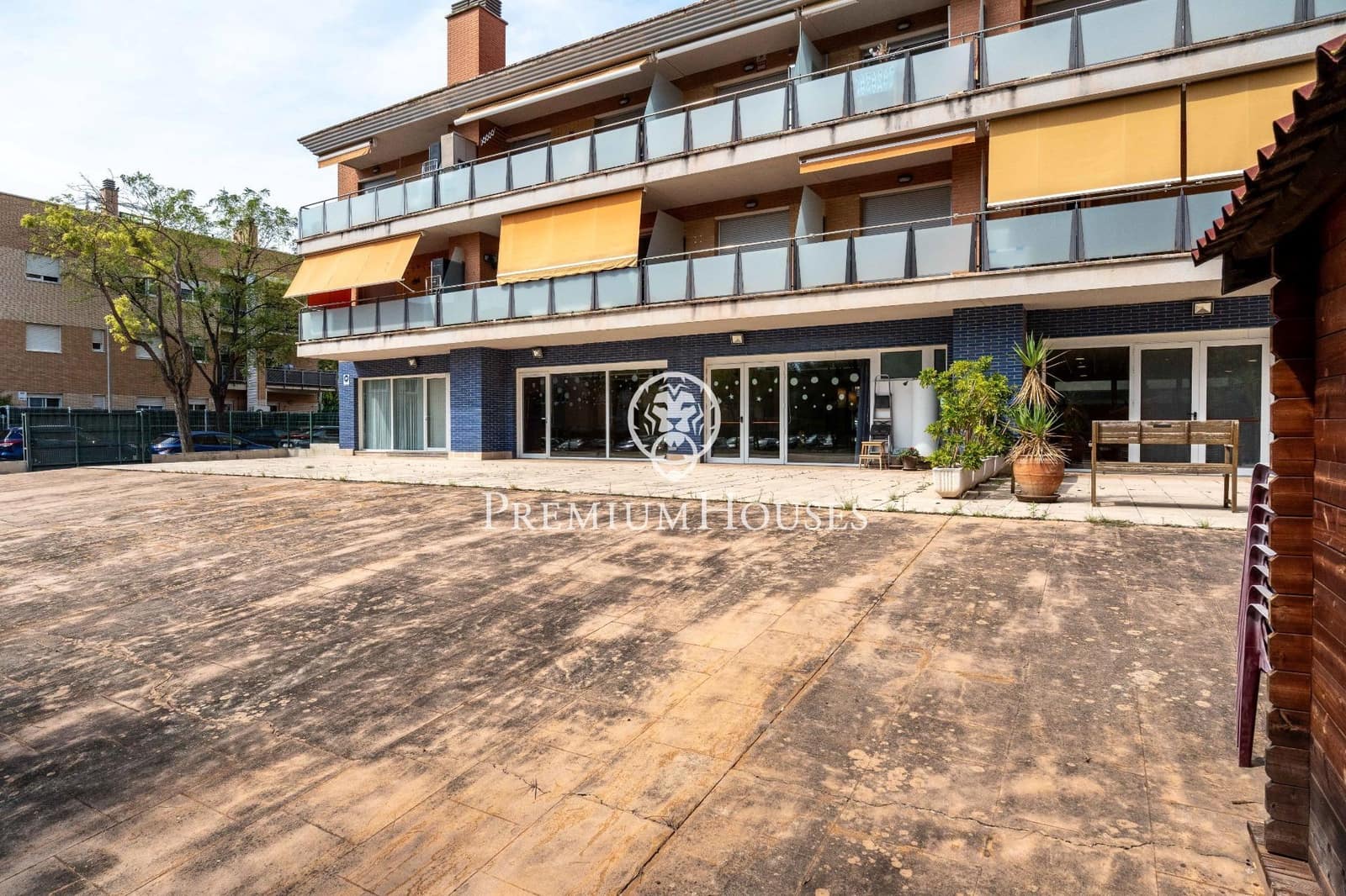 3 bedroom Commercial for rent in Vilafortuny - € 3,500 (Ref: 9311099)