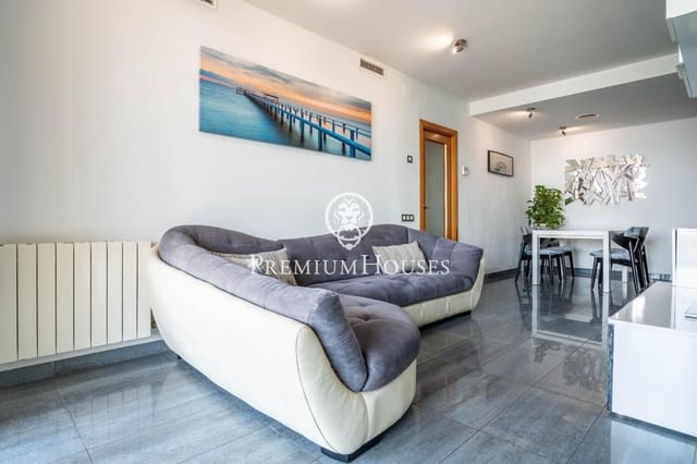 3 quarto Apartamento de Praia para venda em Cubelles com piscina - 479 000 € (Ref: 9330868)