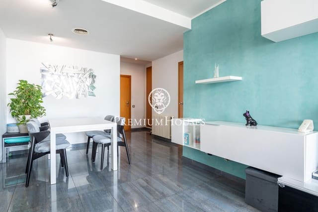 3 quarto Apartamento de Praia para venda em Cubelles com piscina - 479 000 € (Ref: 9330868)