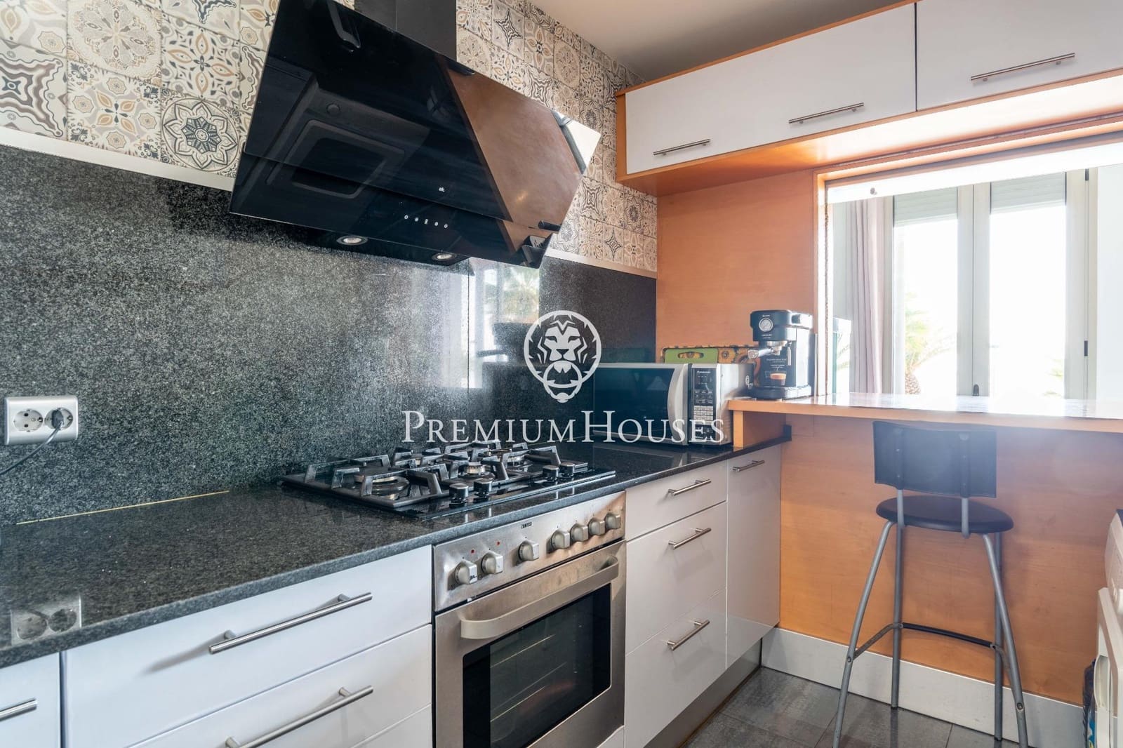 3 sypialnia Apartament przy plaży na sprzedaż w Cubelles z basenem - 479 000 € (Ref: 9330868)