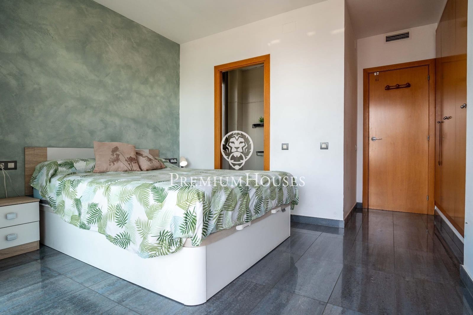 3 sypialnia Apartament przy plaży na sprzedaż w Cubelles z basenem - 479 000 € (Ref: 9330868)