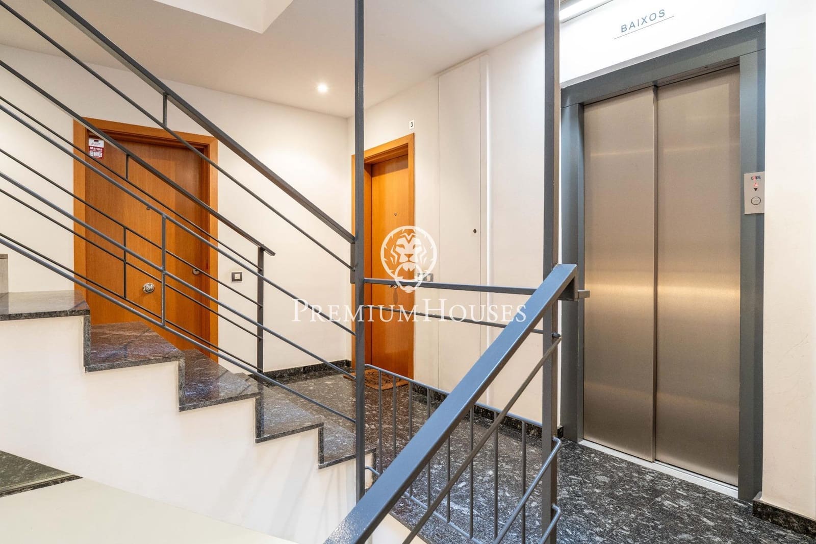 3 sypialnia Apartament przy plaży na sprzedaż w Cubelles z basenem - 479 000 € (Ref: 9330868)