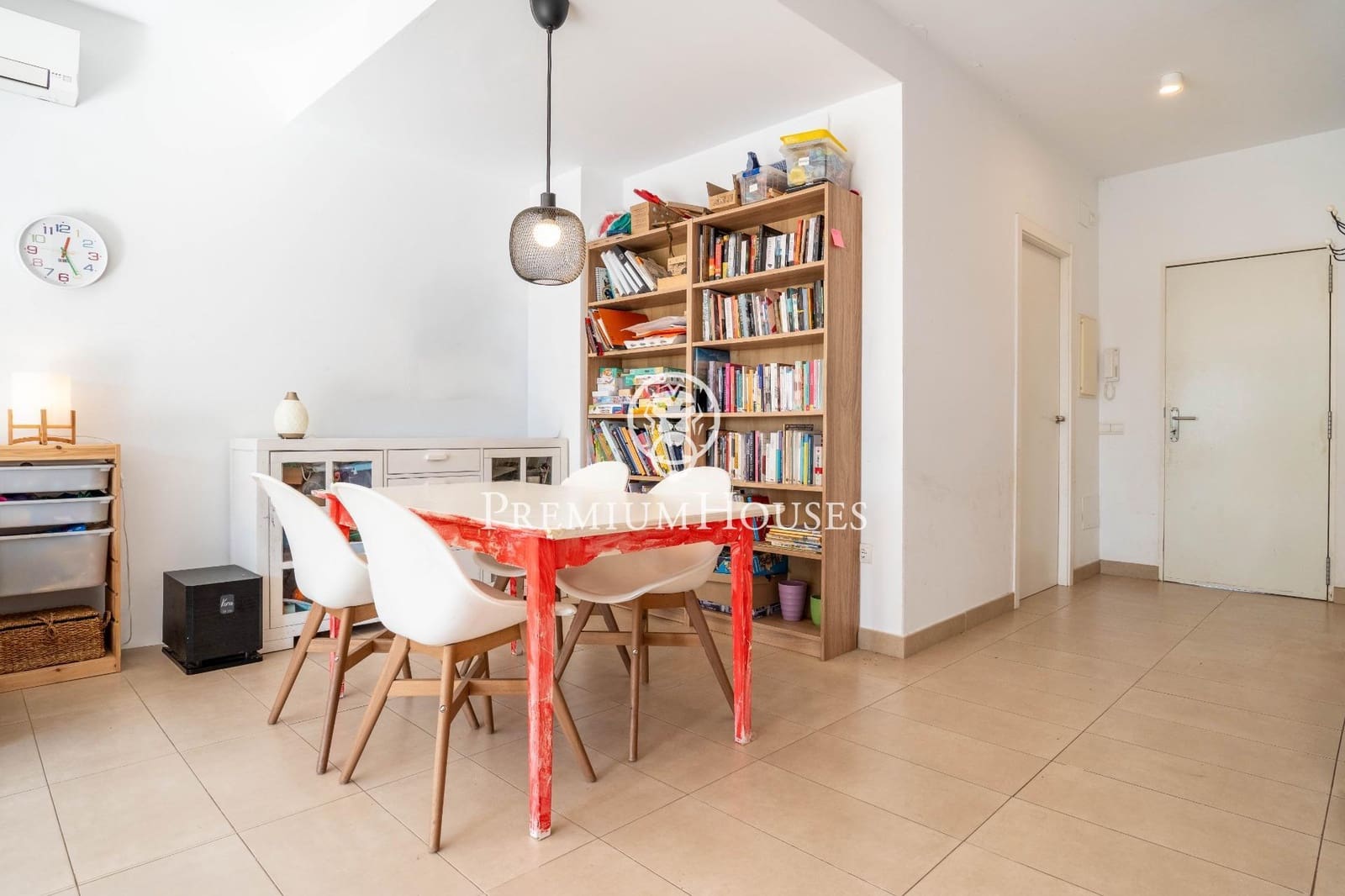 3 slaapkamer Rijtjeshuis te koop in Vilanova i la Geltru - € 339.000 (Ref: 9335254)