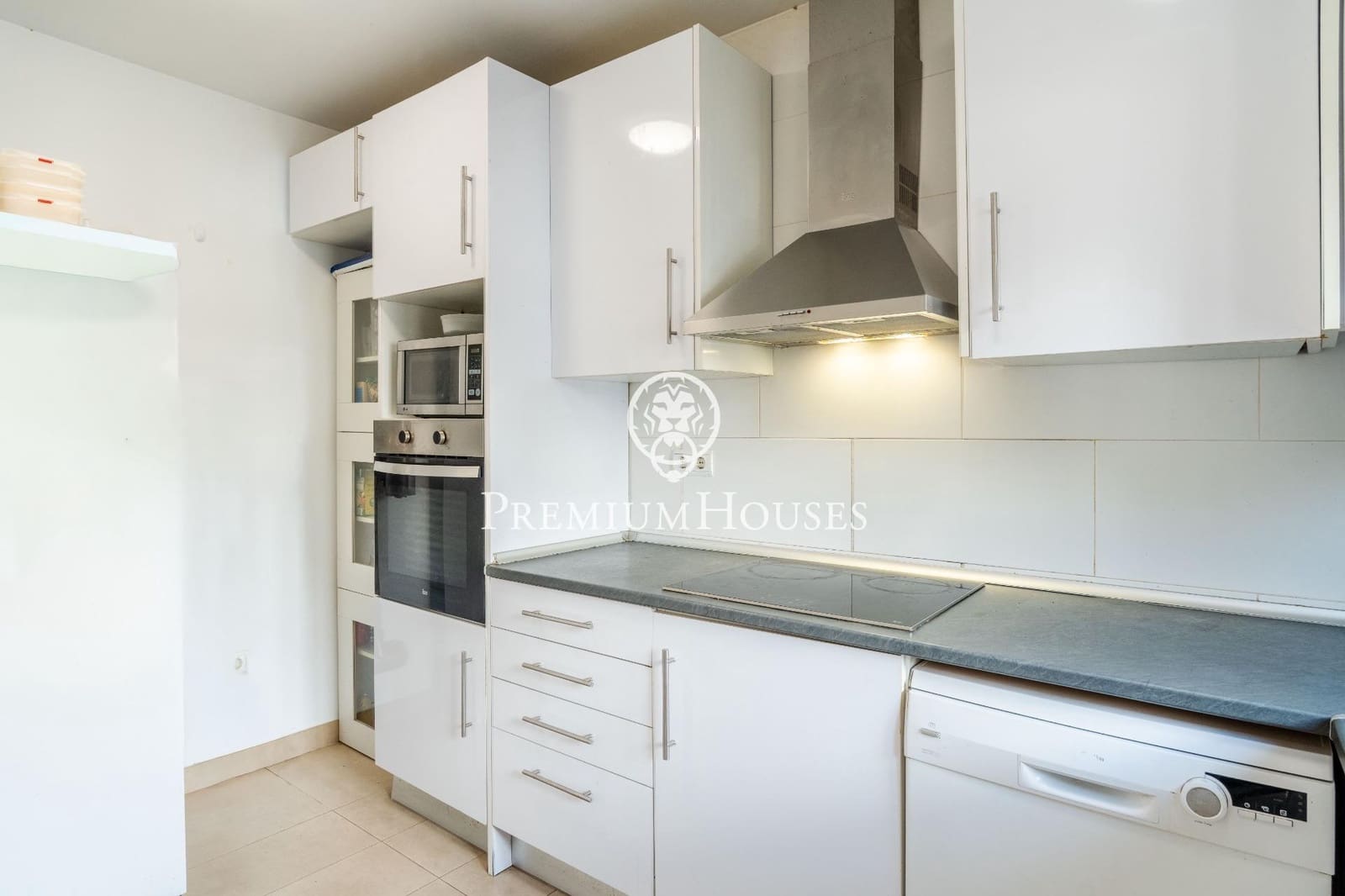 3 slaapkamer Rijtjeshuis te koop in Vilanova i la Geltru - € 339.000 (Ref: 9335254)