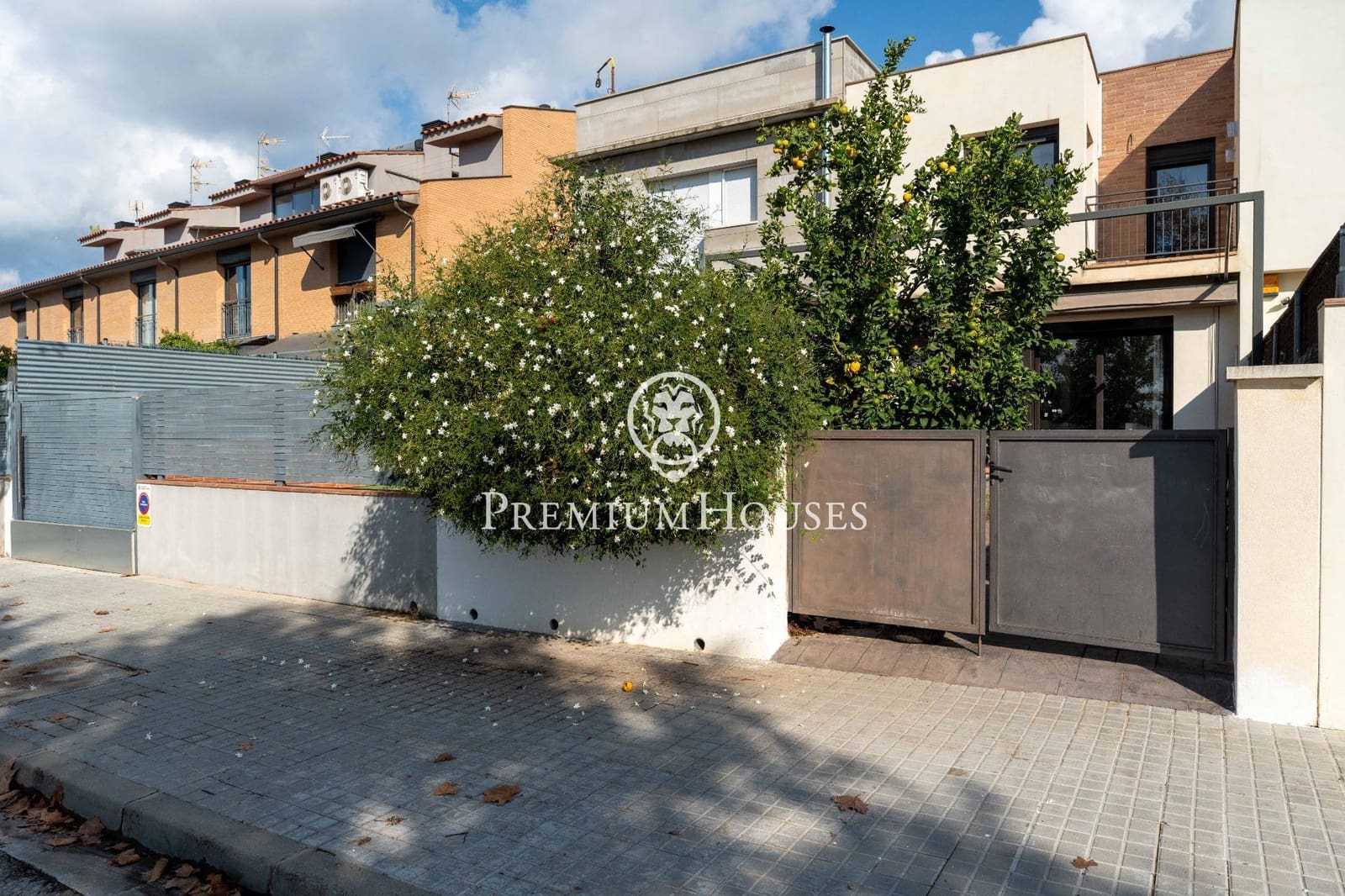 3 slaapkamer Rijtjeshuis te koop in Vilanova i la Geltru - € 339.000 (Ref: 9335254)