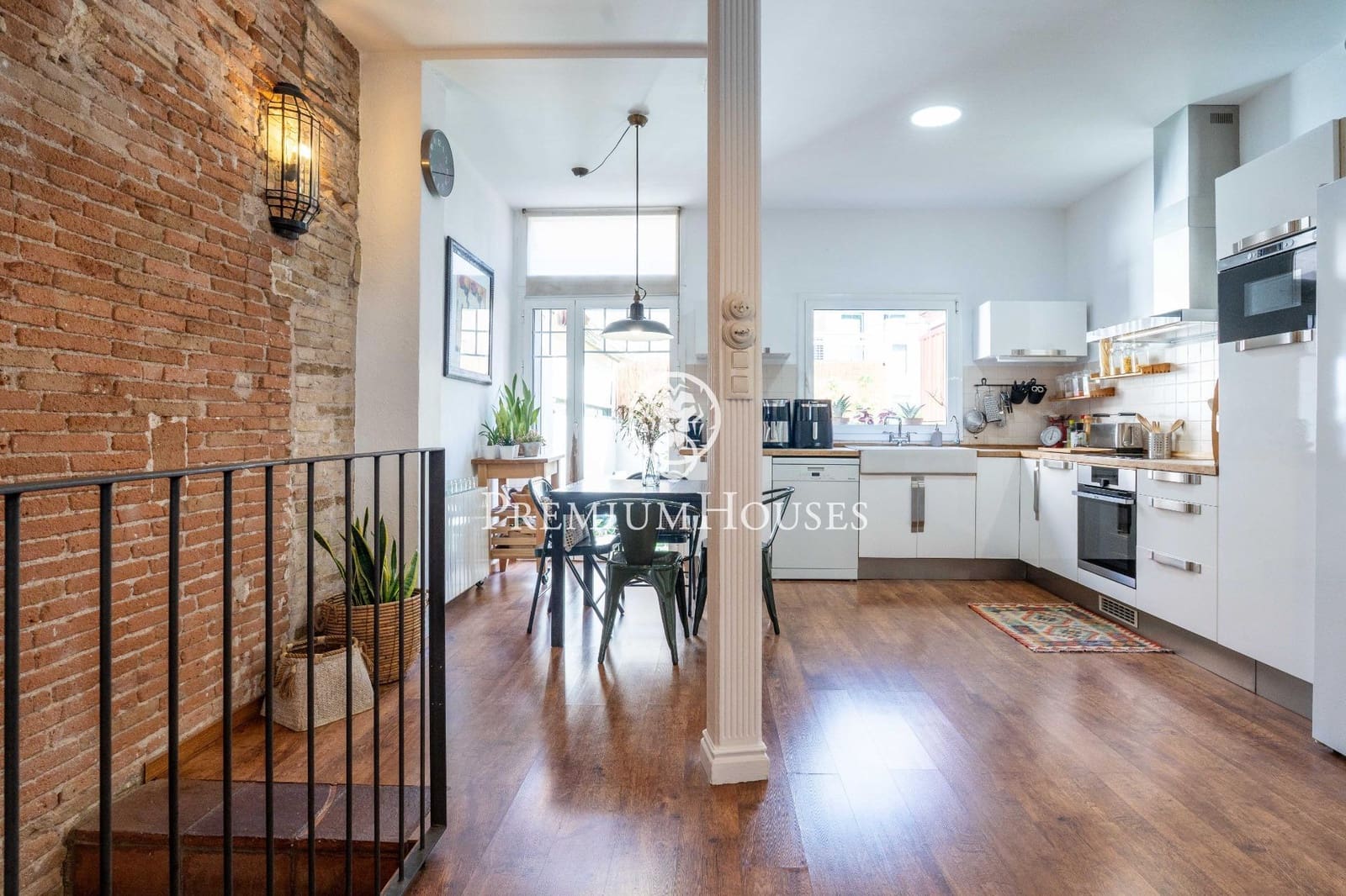 3 chambre Maison de Ville à vendre à Vilanova i la Geltru avec garage - 595 000 € (Ref: 9347664)