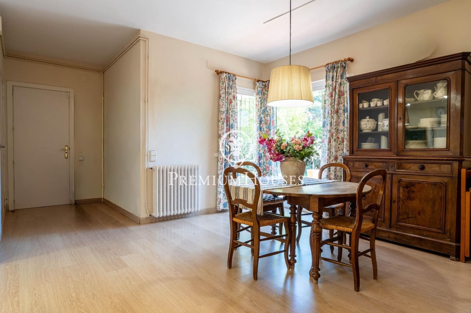 4 sovrum Semi-fristående Villa till salu i Sitges med pool garage - 1 450 000 € (Ref: 9347665)