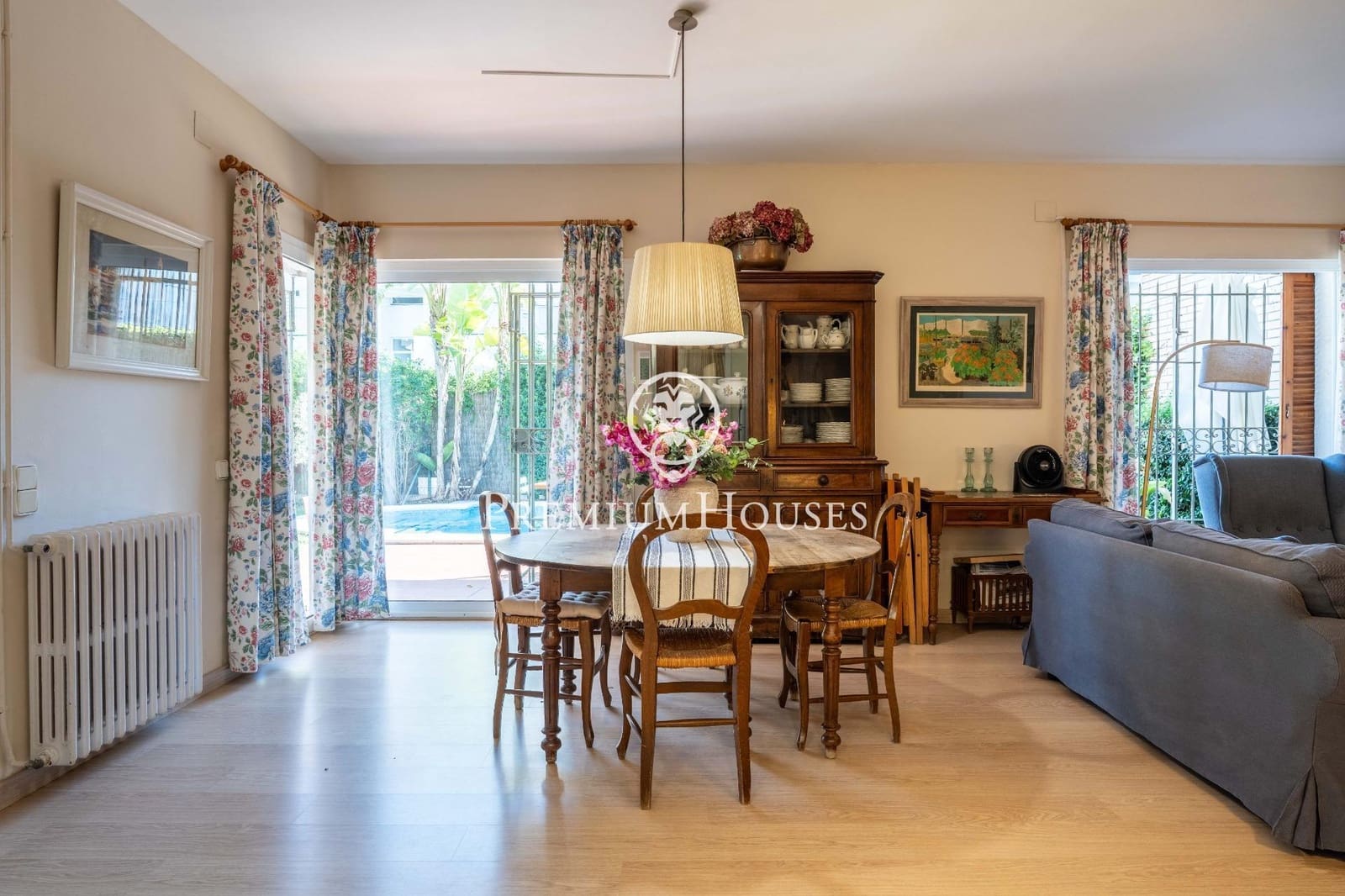 4 sovrum Semi-fristående Villa till salu i Sitges med pool garage - 1 450 000 € (Ref: 9347665)