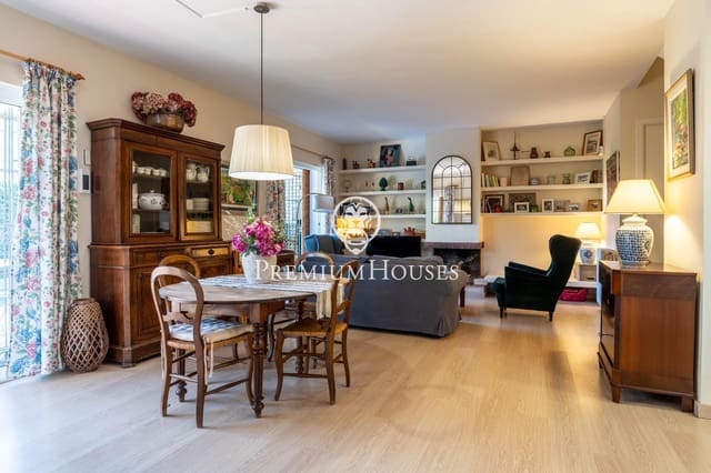 4 soverom Kjedet enebolig til salgs i Sitges med svømmebasseng garasje - € 1 450 000 (Ref: 9347665)