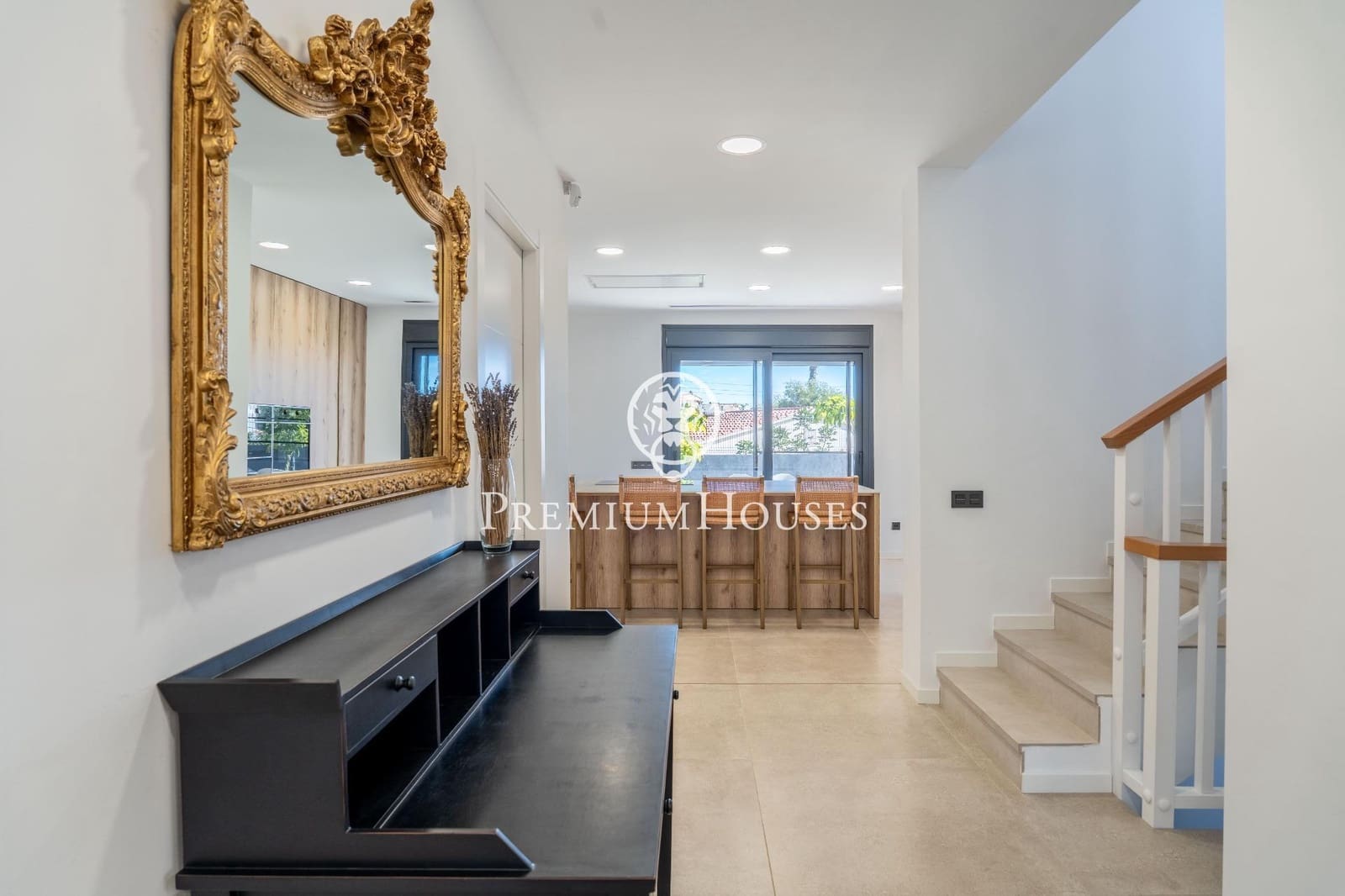 4 sypialnia Willa na sprzedaż w Vilafortuny z basenem garażem - 860 000 € (Ref: 9356098)