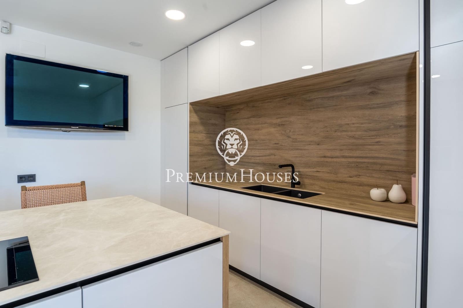 4 sypialnia Willa na sprzedaż w Vilafortuny z basenem garażem - 860 000 € (Ref: 9356098)