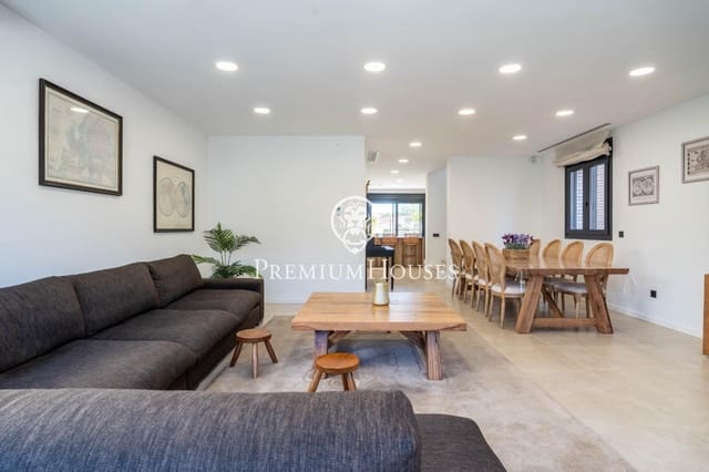 4 sypialnia Willa na sprzedaż w Vilafortuny, Cambrils z basenem garażem - 860 000 € (Ref: 9356098)