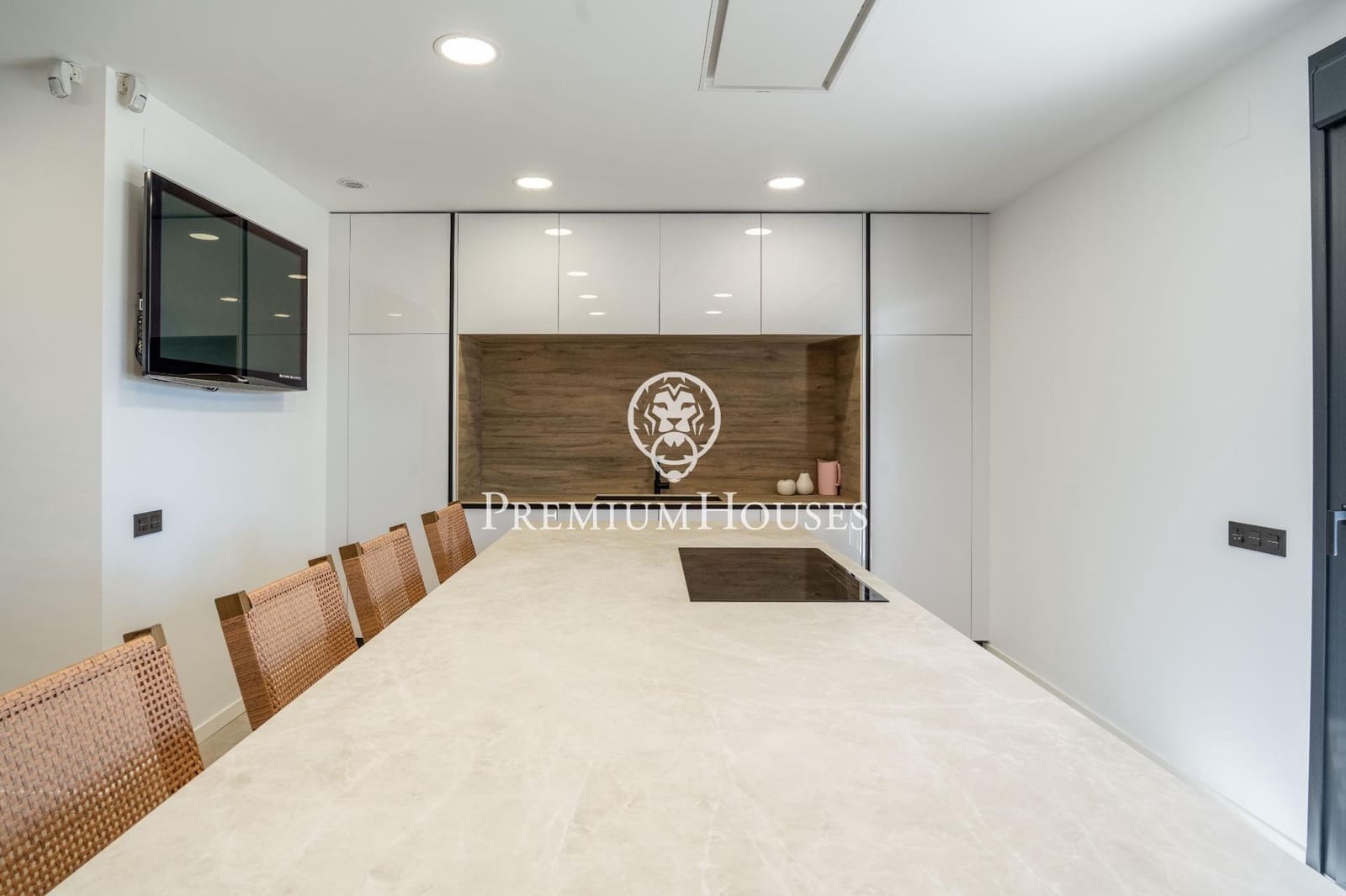 4 sypialnia Willa na sprzedaż w Vilafortuny z basenem garażem - 860 000 € (Ref: 9356098)