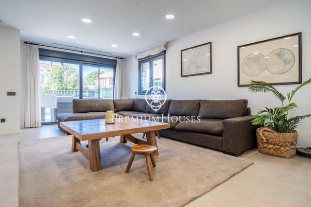 4 sypialnia Willa na sprzedaż w Vilafortuny, Cambrils z basenem garażem - 860 000 € (Ref: 9356098)