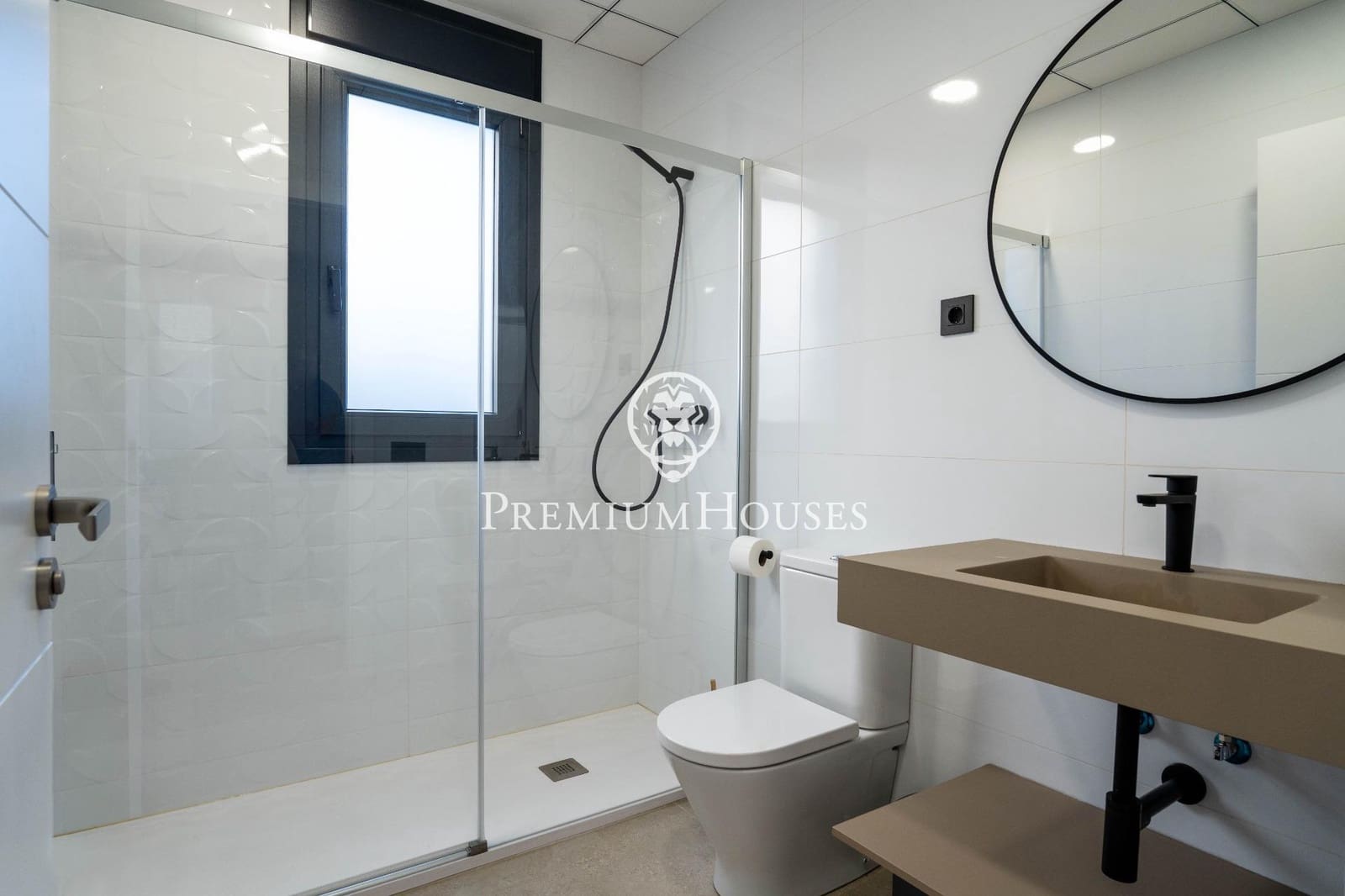 4 sypialnia Willa na sprzedaż w Vilafortuny z basenem garażem - 860 000 € (Ref: 9356098)