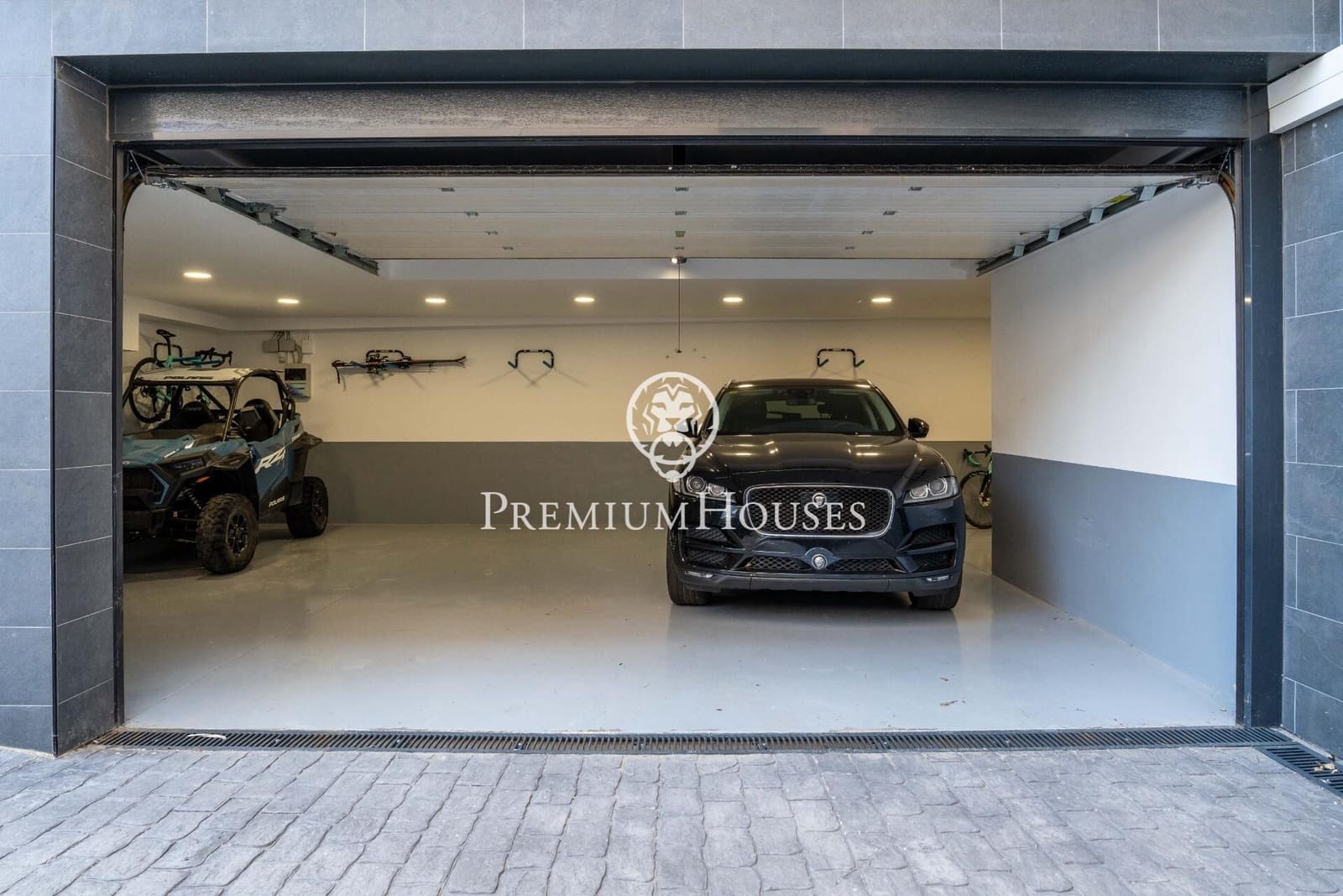 4 sypialnia Willa na sprzedaż w Vilafortuny z basenem garażem - 860 000 € (Ref: 9356098)