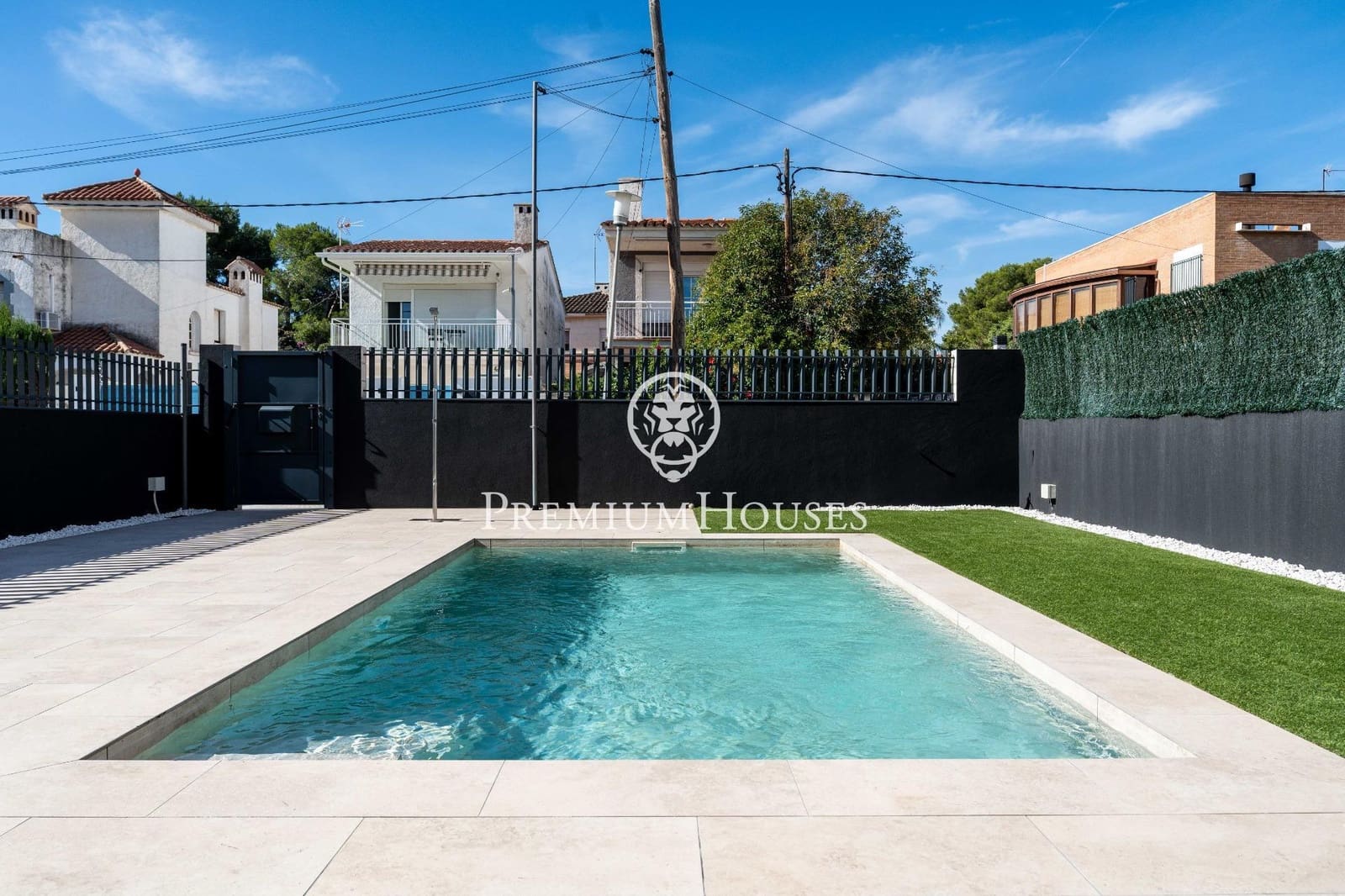 4 sypialnia Willa na sprzedaż w Vilafortuny z basenem garażem - 860 000 € (Ref: 9356098)