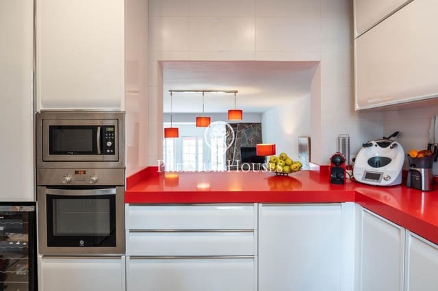 4 bedroom Terraced Villa for sale in Sant Pere de Ribes with pool garage - € 630,000 (Ref: 9367410)