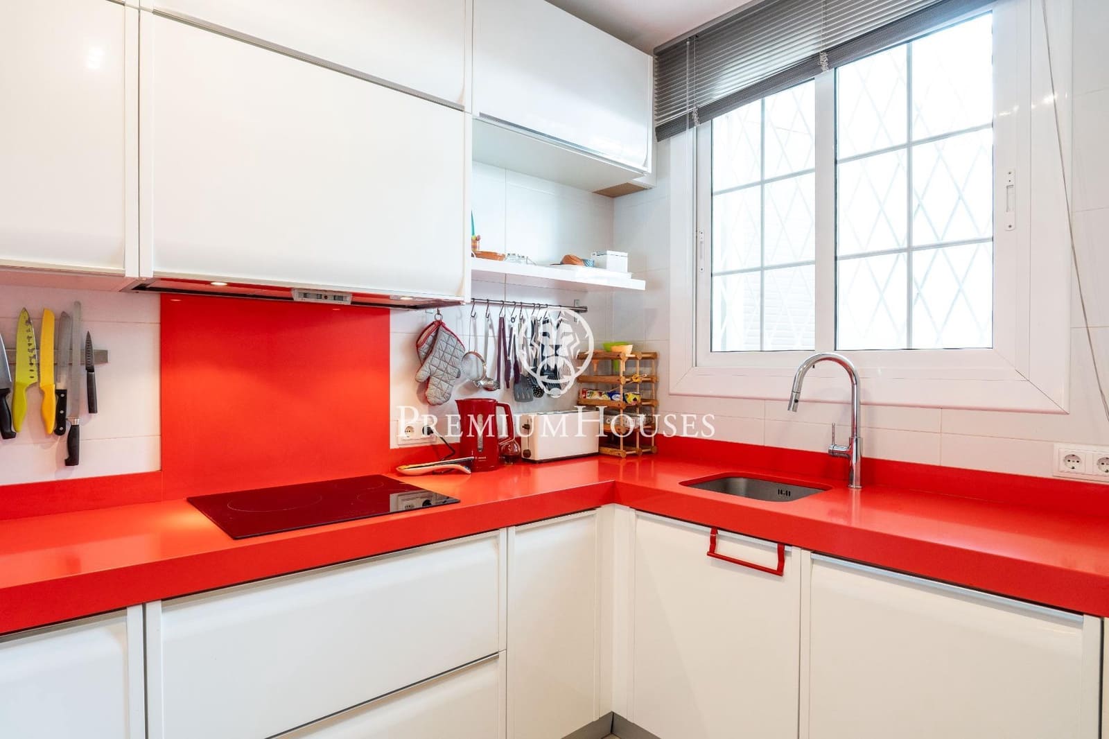 4 makuuhuone Rivitalo myytävänä paikassa Sant Pere de Ribes mukana uima-altaan 
autotalli - 630 000 € (Ref: 9367410)