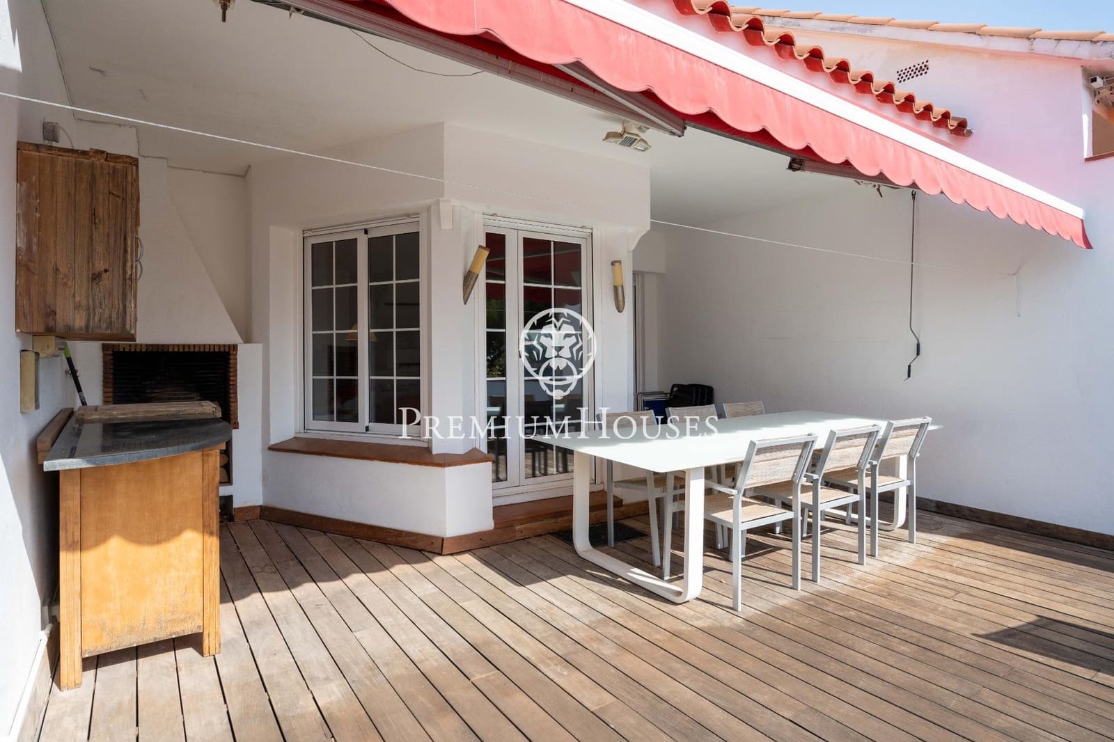 4 makuuhuone Rivitalo myytävänä paikassa Sant Pere de Ribes mukana uima-altaan 
autotalli - 630 000 € (Ref: 9367410)