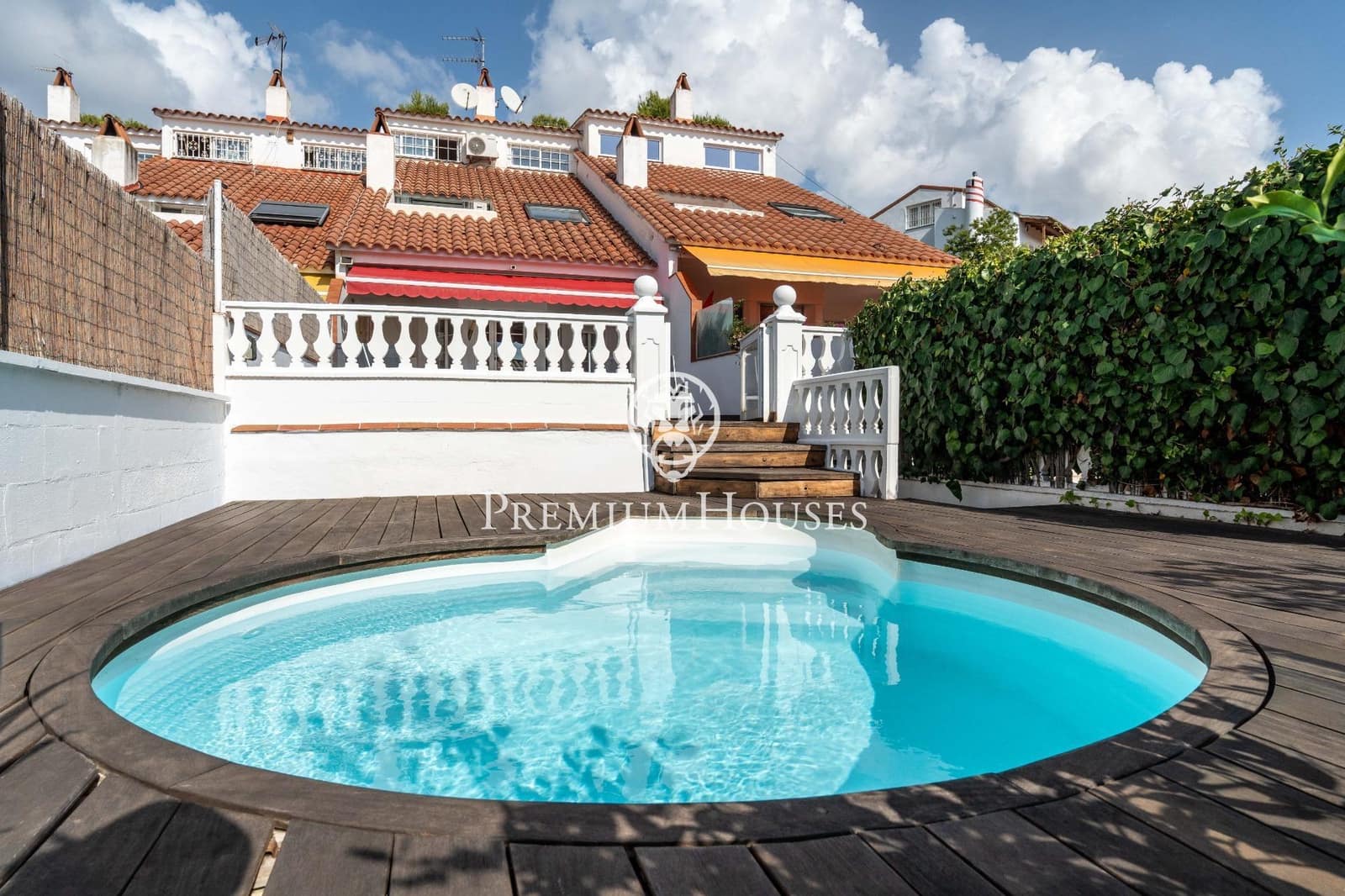 4 makuuhuone Rivitalo myytävänä paikassa Sant Pere de Ribes mukana uima-altaan 
autotalli - 630 000 € (Ref: 9367410)