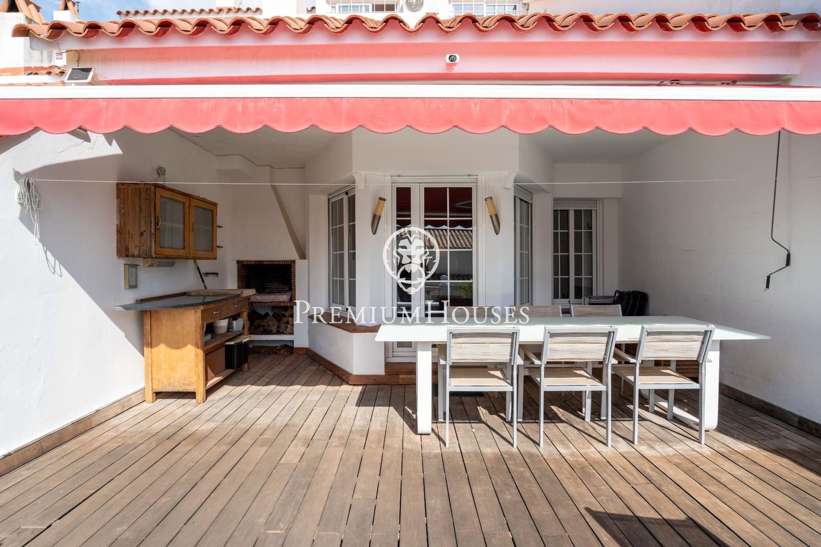 4 makuuhuone Rivitalo myytävänä paikassa Sant Pere de Ribes mukana uima-altaan 
autotalli - 630 000 € (Ref: 9367410)