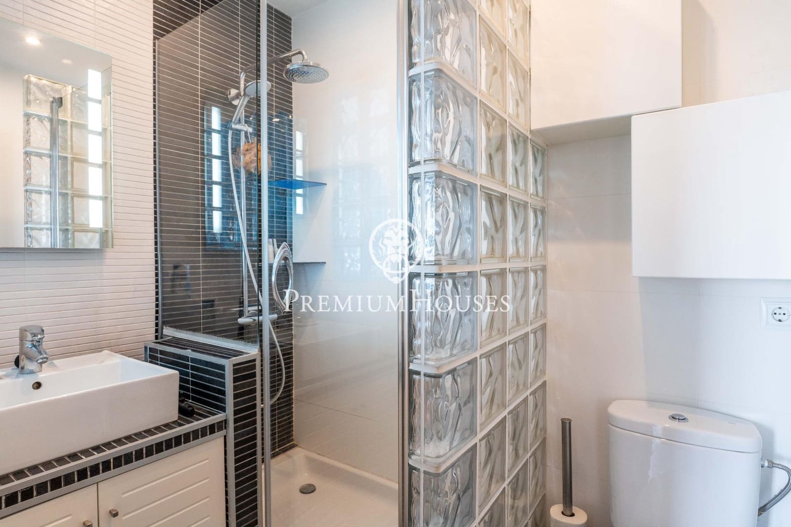 4 makuuhuone Rivitalo myytävänä paikassa Sant Pere de Ribes mukana uima-altaan 
autotalli - 630 000 € (Ref: 9367410)