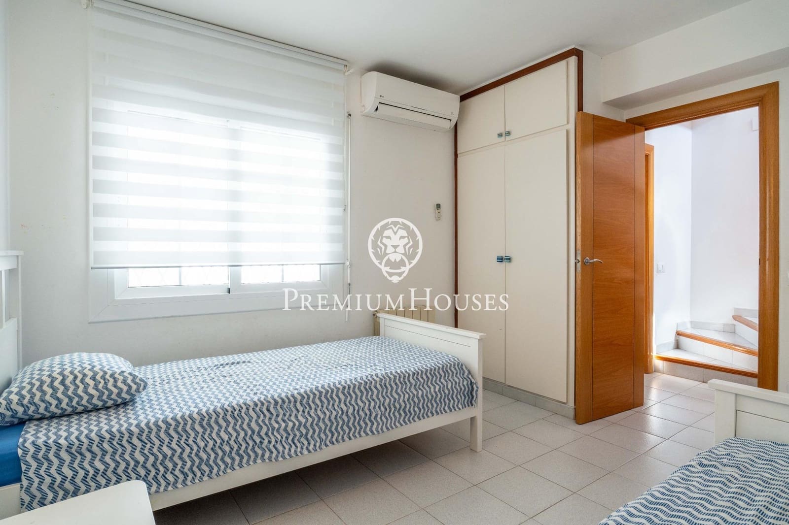 4 makuuhuone Rivitalo myytävänä paikassa Sant Pere de Ribes mukana uima-altaan 
autotalli - 630 000 € (Ref: 9367410)