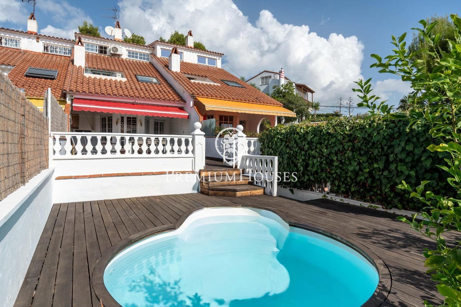 4 makuuhuone Rivitalo myytävänä paikassa Sant Pere de Ribes mukana uima-altaan 
autotalli - 630 000 € (Ref: 9367410)