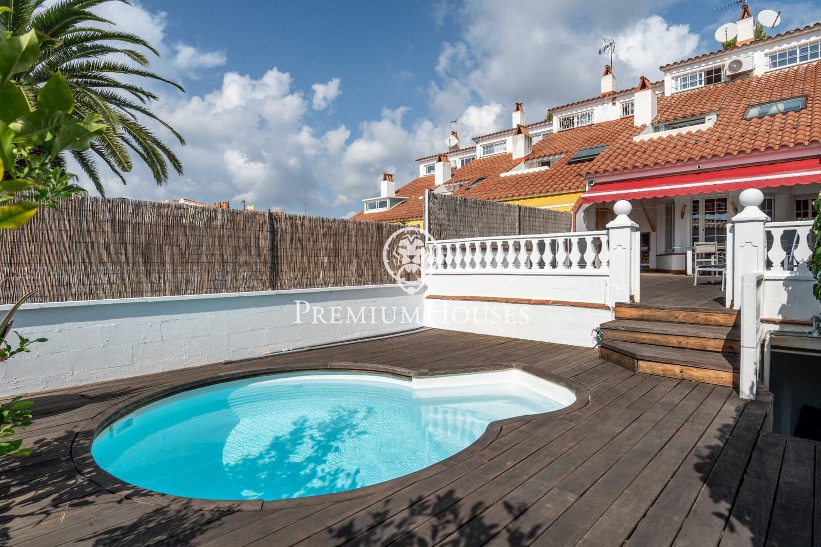 4 makuuhuone Rivitalo myytävänä paikassa Sant Pere de Ribes mukana uima-altaan 
autotalli - 630 000 € (Ref: 9367410)