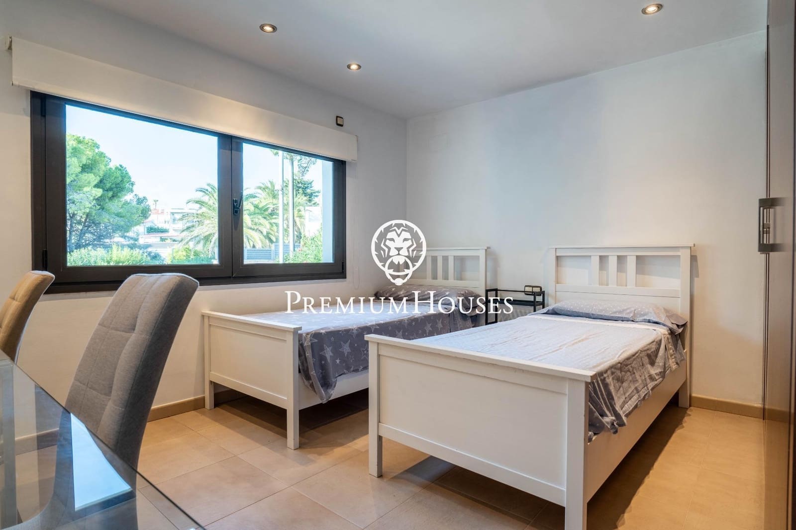 6 soverom Villa til salgs i Torredembarra med svømmebasseng garasje - € 3 350 000 (Ref: 9382739)