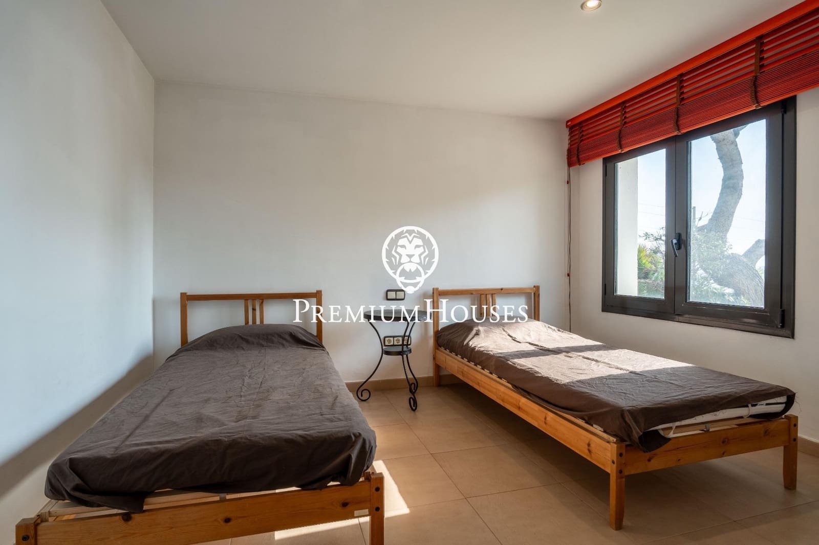 6 soverom Villa til salgs i Torredembarra med svømmebasseng garasje - € 3 350 000 (Ref: 9382739)