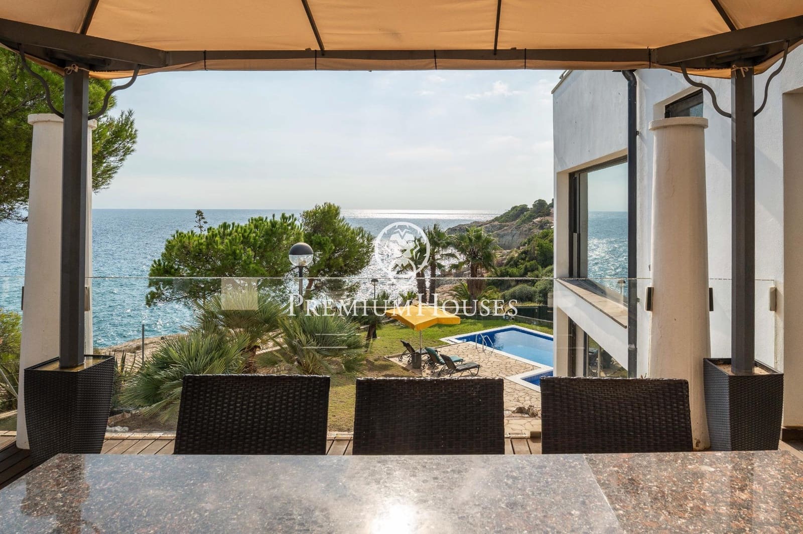 6 soverom Villa til salgs i Torredembarra med svømmebasseng garasje - € 3 350 000 (Ref: 9382739)