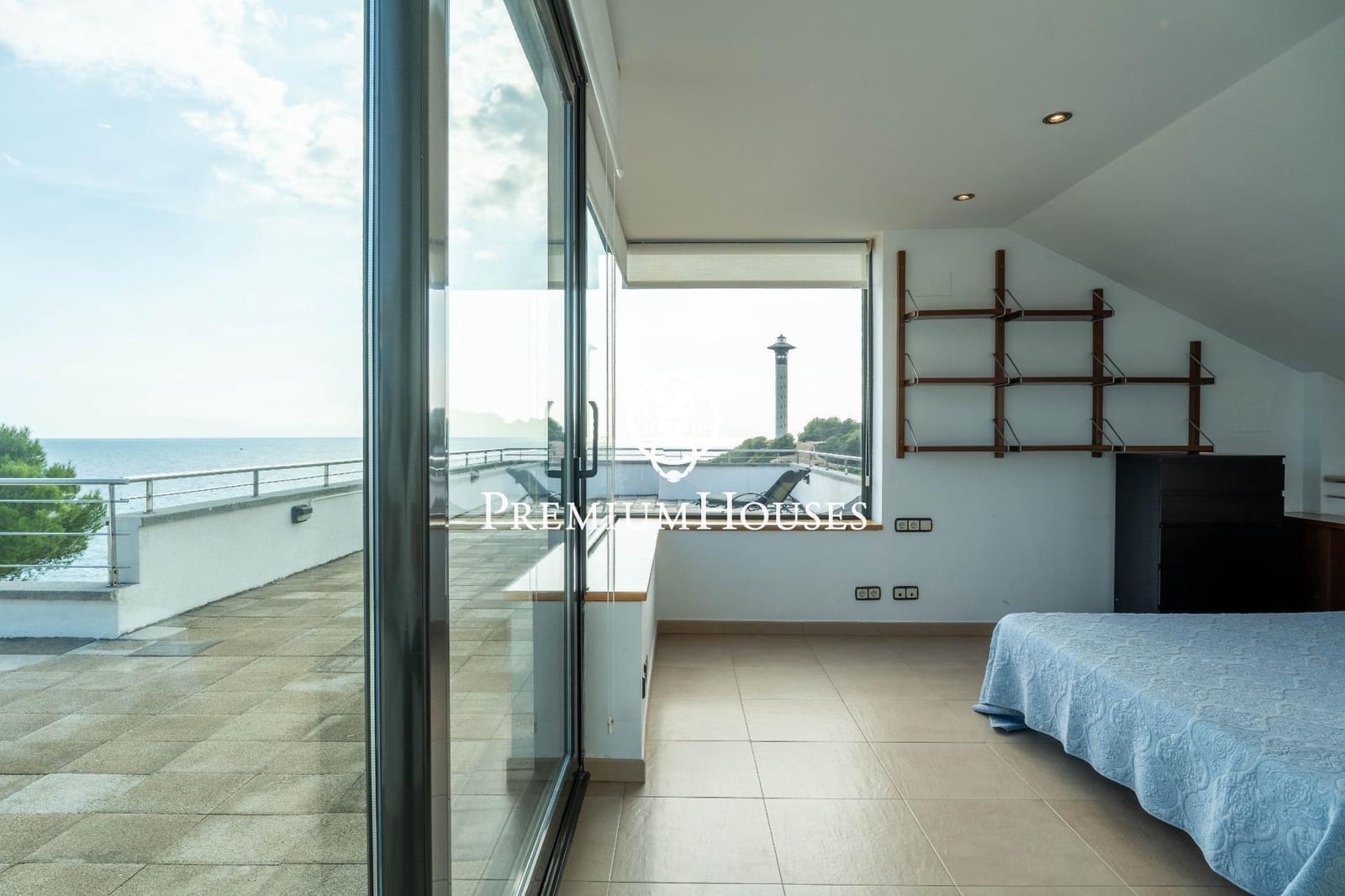 6 soverom Villa til salgs i Torredembarra med svømmebasseng garasje - € 3 350 000 (Ref: 9382739)