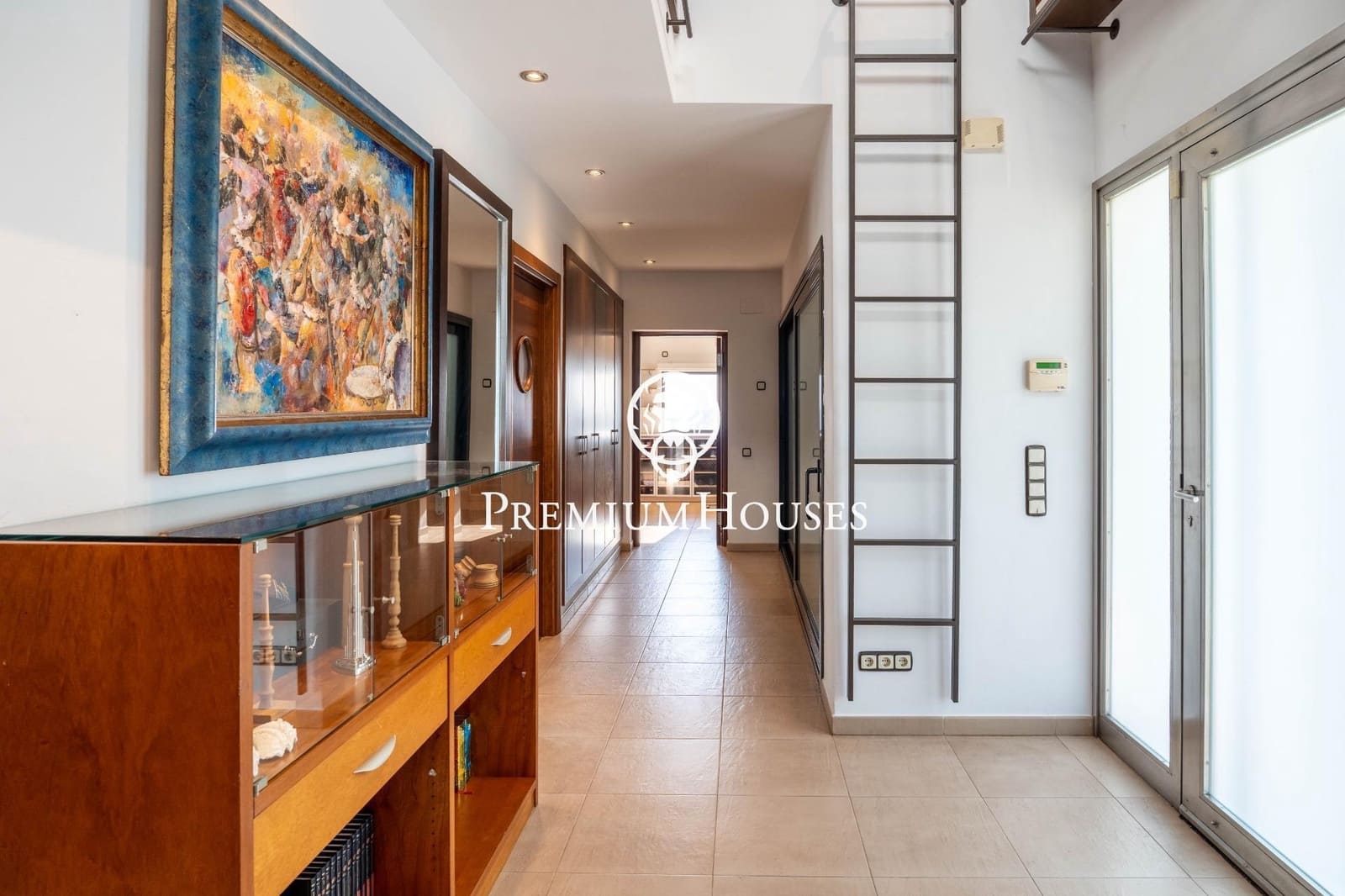 6 soverom Villa til salgs i Torredembarra med svømmebasseng garasje - € 3 350 000 (Ref: 9382739)