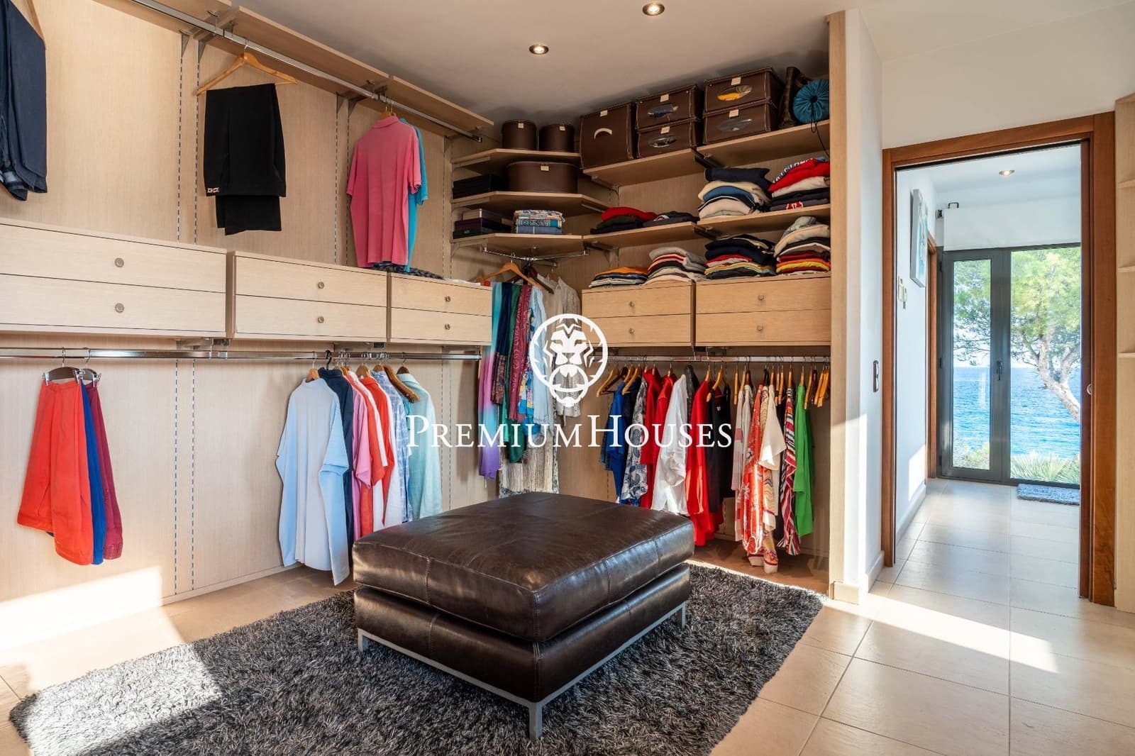 6 soverom Villa til salgs i Torredembarra med svømmebasseng garasje - € 3 350 000 (Ref: 9382739)