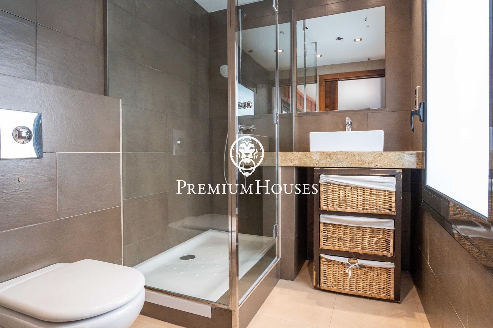 6 soverom Villa til salgs i Torredembarra med svømmebasseng garasje - € 3 350 000 (Ref: 9382739)