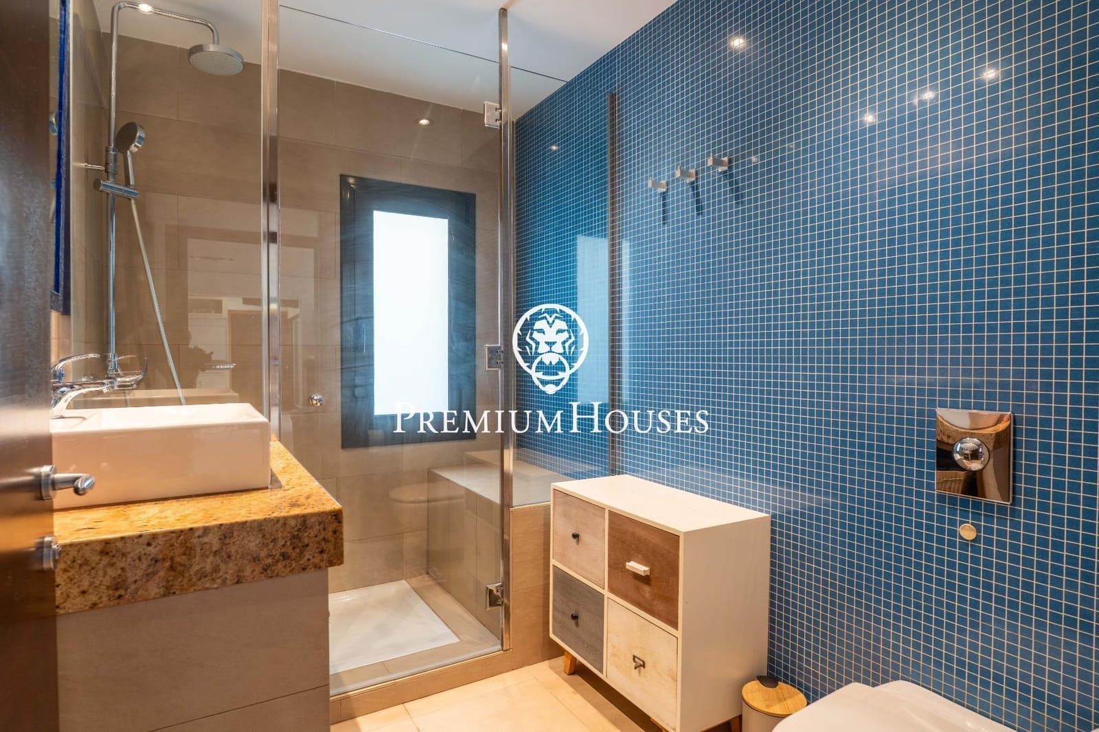 6 soverom Villa til salgs i Torredembarra med svømmebasseng garasje - € 3 350 000 (Ref: 9382739)