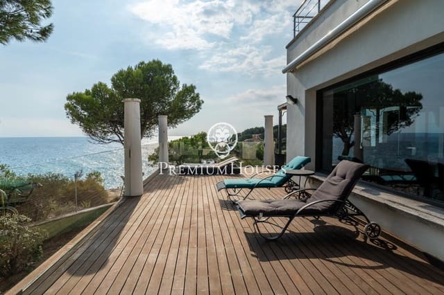 6 soverom Villa til salgs i Torredembarra med svømmebasseng garasje - € 3 350 000 (Ref: 9382739)