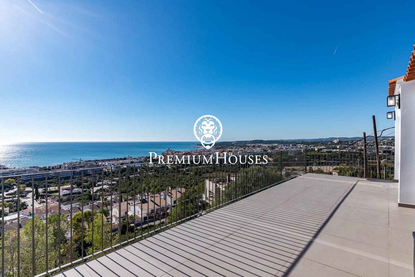 4 sypialnia Willa na sprzedaż w Sitges z basenem - 1 895 000 € (Ref: 9406637)