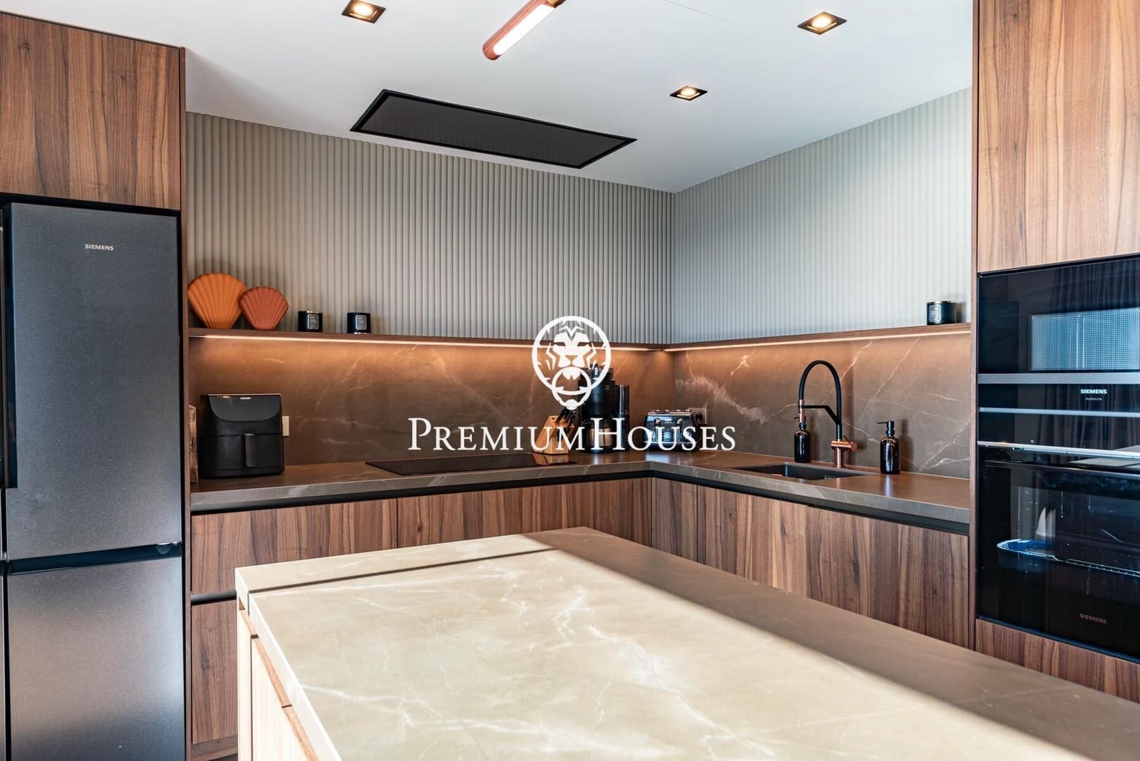 4 sypialnia Willa na sprzedaż w Sitges z basenem - 1 895 000 € (Ref: 9406637)