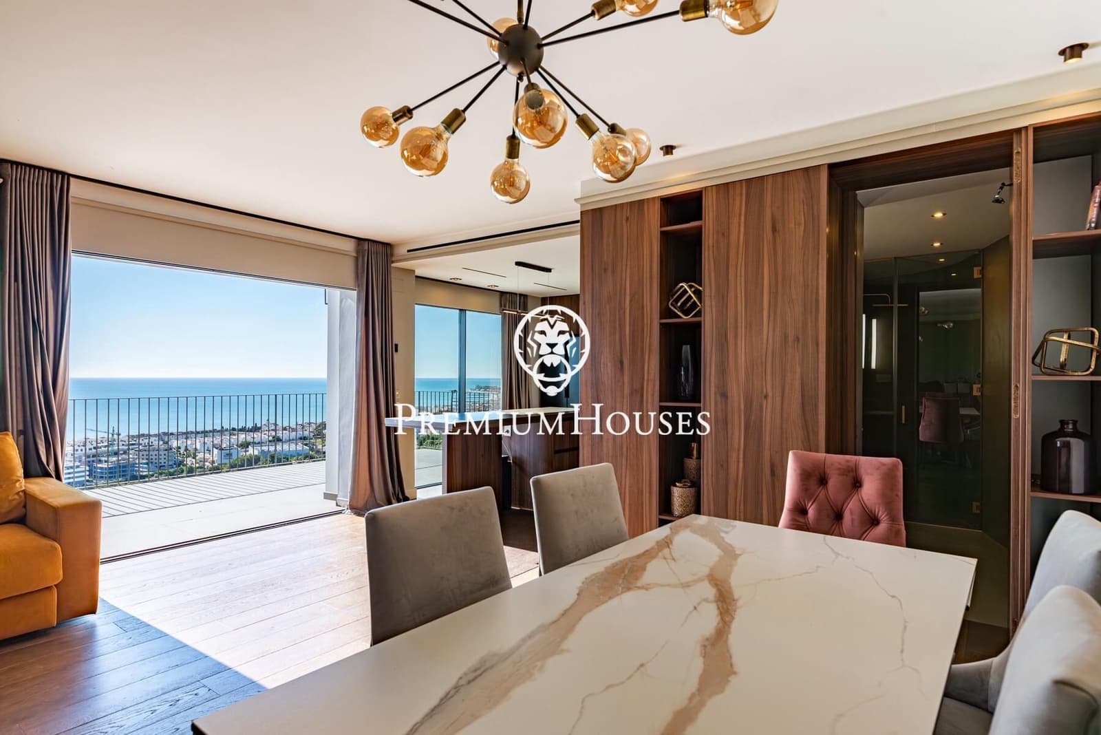 4 sypialnia Willa na sprzedaż w Sitges z basenem - 1 895 000 € (Ref: 9406637)