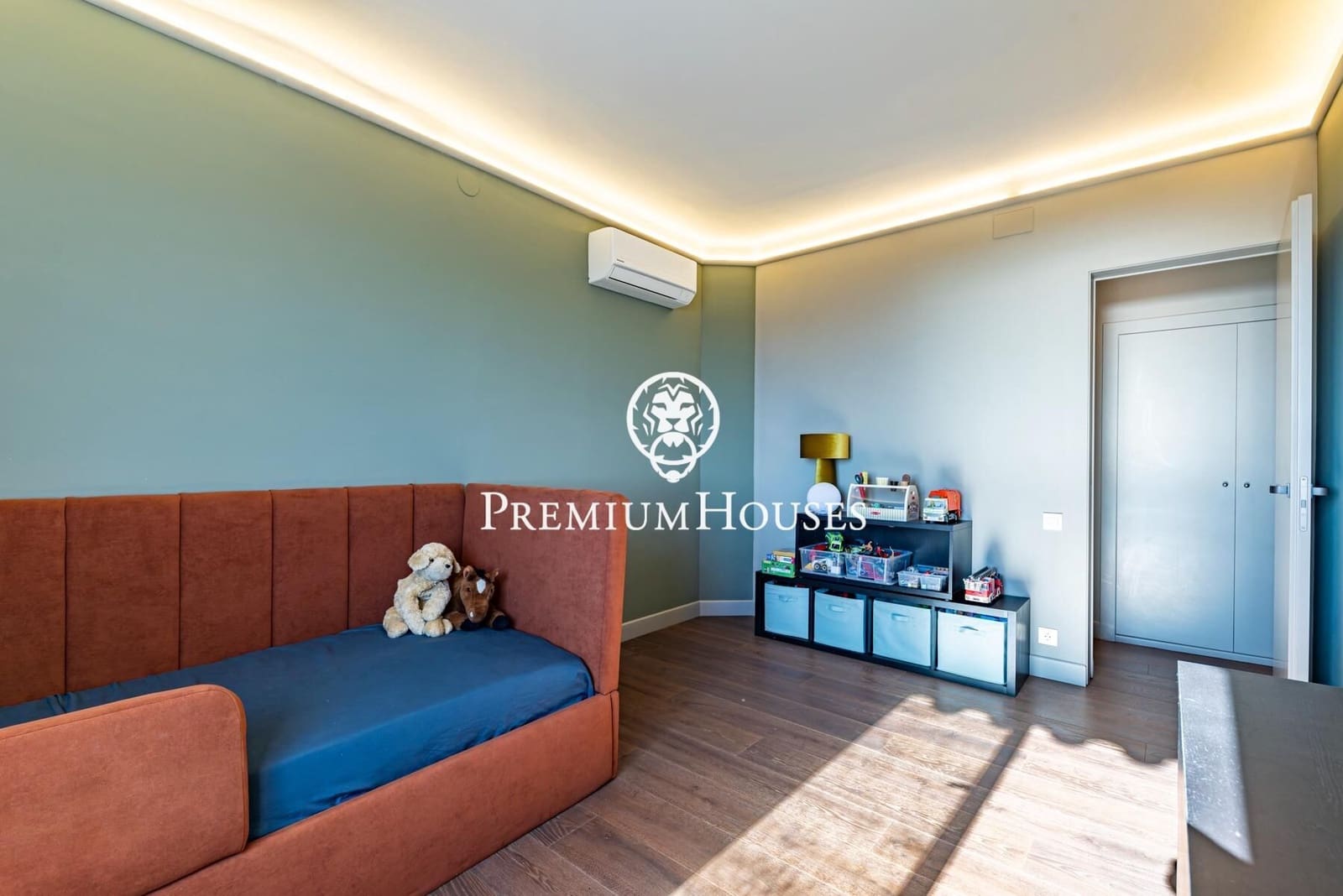 4 sypialnia Willa na sprzedaż w Sitges z basenem - 1 895 000 € (Ref: 9406637)