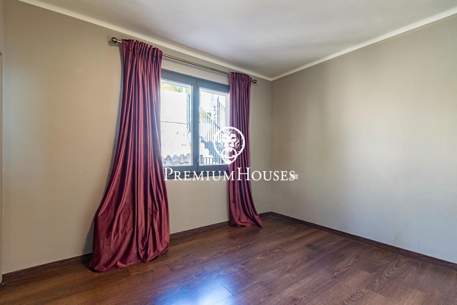 4 sypialnia Willa na sprzedaż w Sitges z basenem - 1 895 000 € (Ref: 9406637)