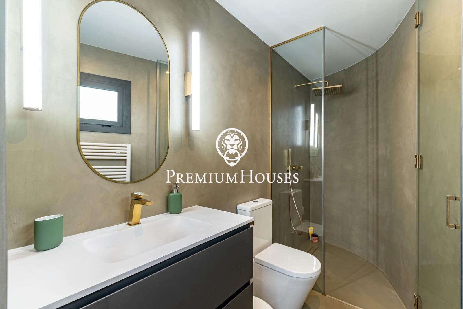 4 sypialnia Willa na sprzedaż w Sitges z basenem - 1 895 000 € (Ref: 9406637)