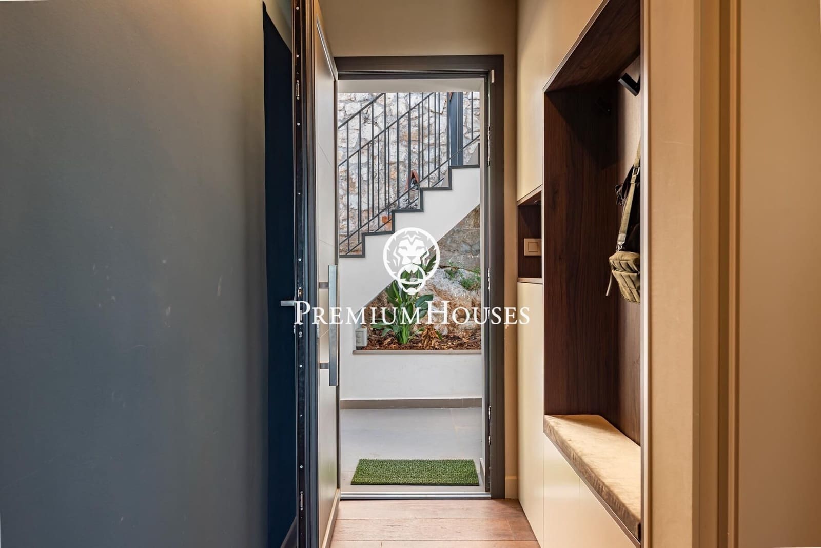 4 sypialnia Willa na sprzedaż w Sitges z basenem - 1 895 000 € (Ref: 9406637)