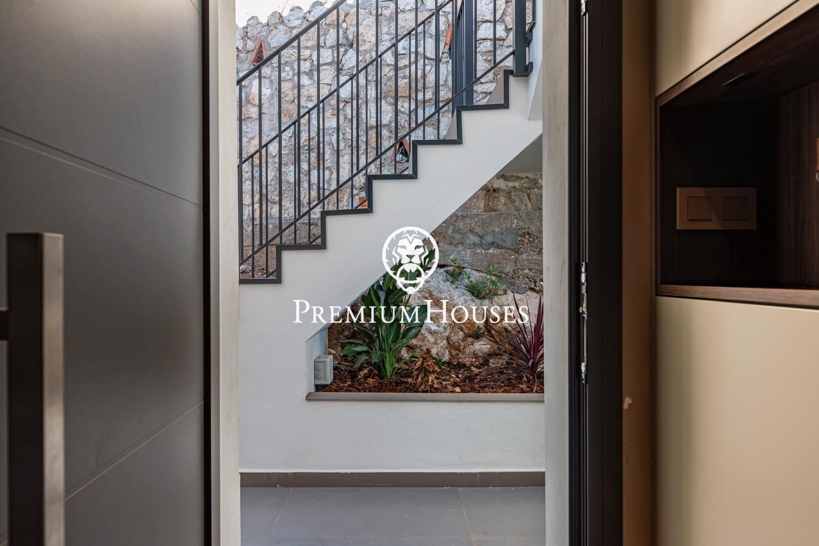 4 sypialnia Willa na sprzedaż w Sitges z basenem - 1 895 000 € (Ref: 9406637)