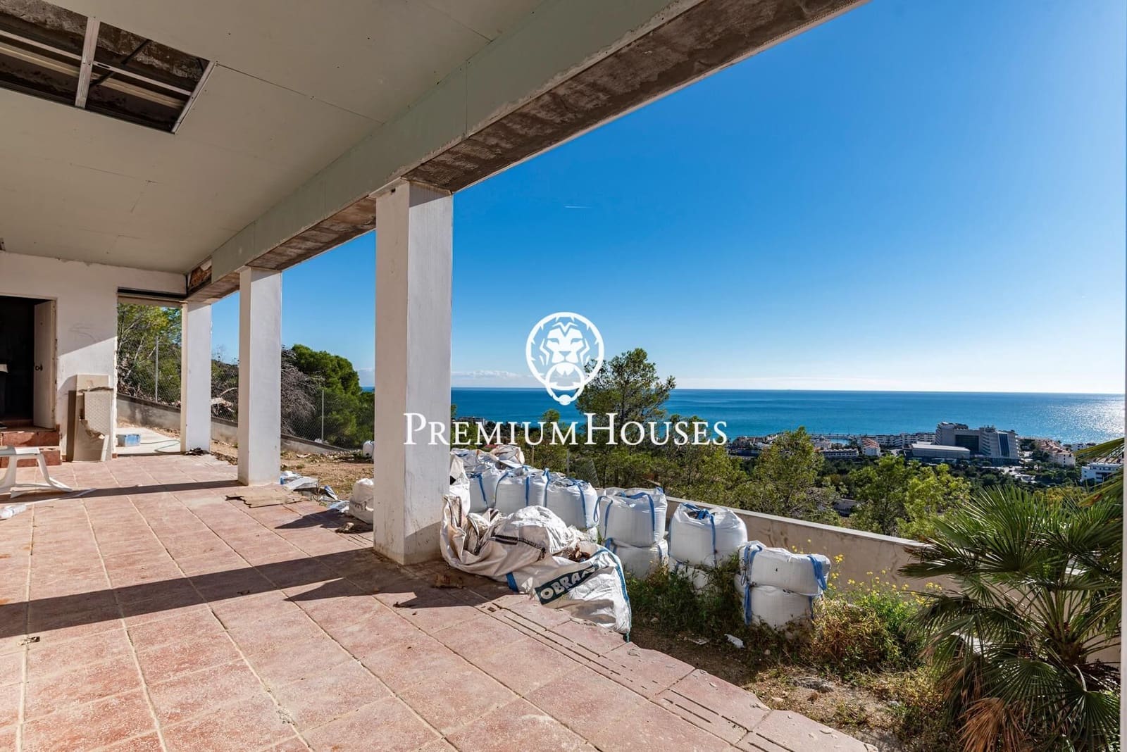 4 sypialnia Willa na sprzedaż w Sitges z basenem - 1 895 000 € (Ref: 9406637)